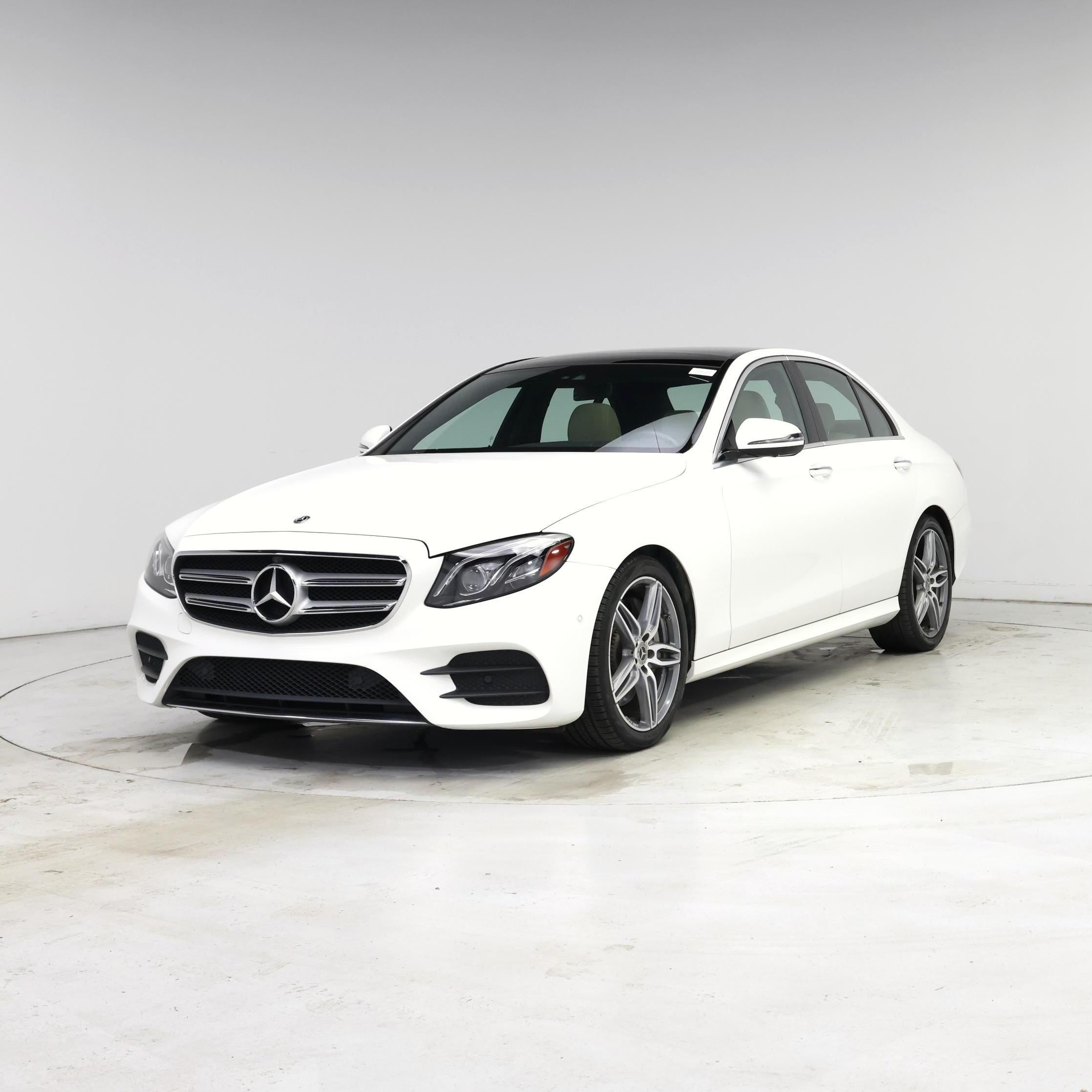 Thumbnail: 2019 Mercedes-Benz E-Class - 4