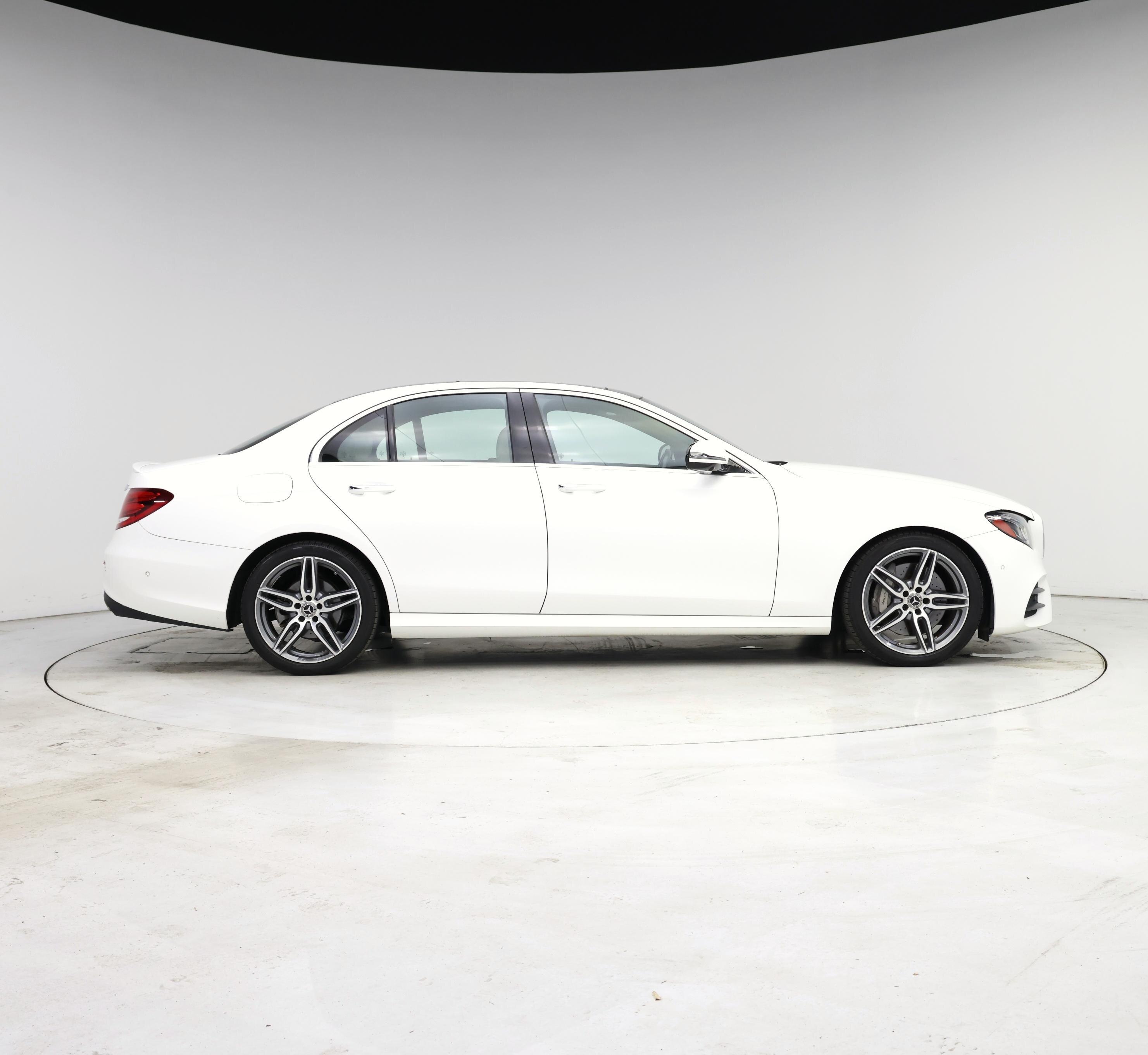 Thumbnail: 2019 Mercedes-Benz E-Class - 7