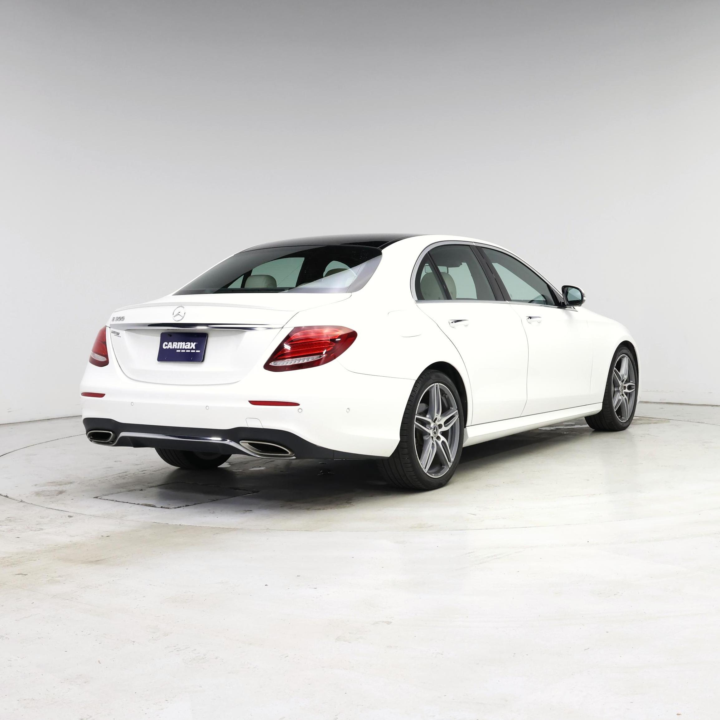 Thumbnail: 2019 Mercedes-Benz E-Class - 8