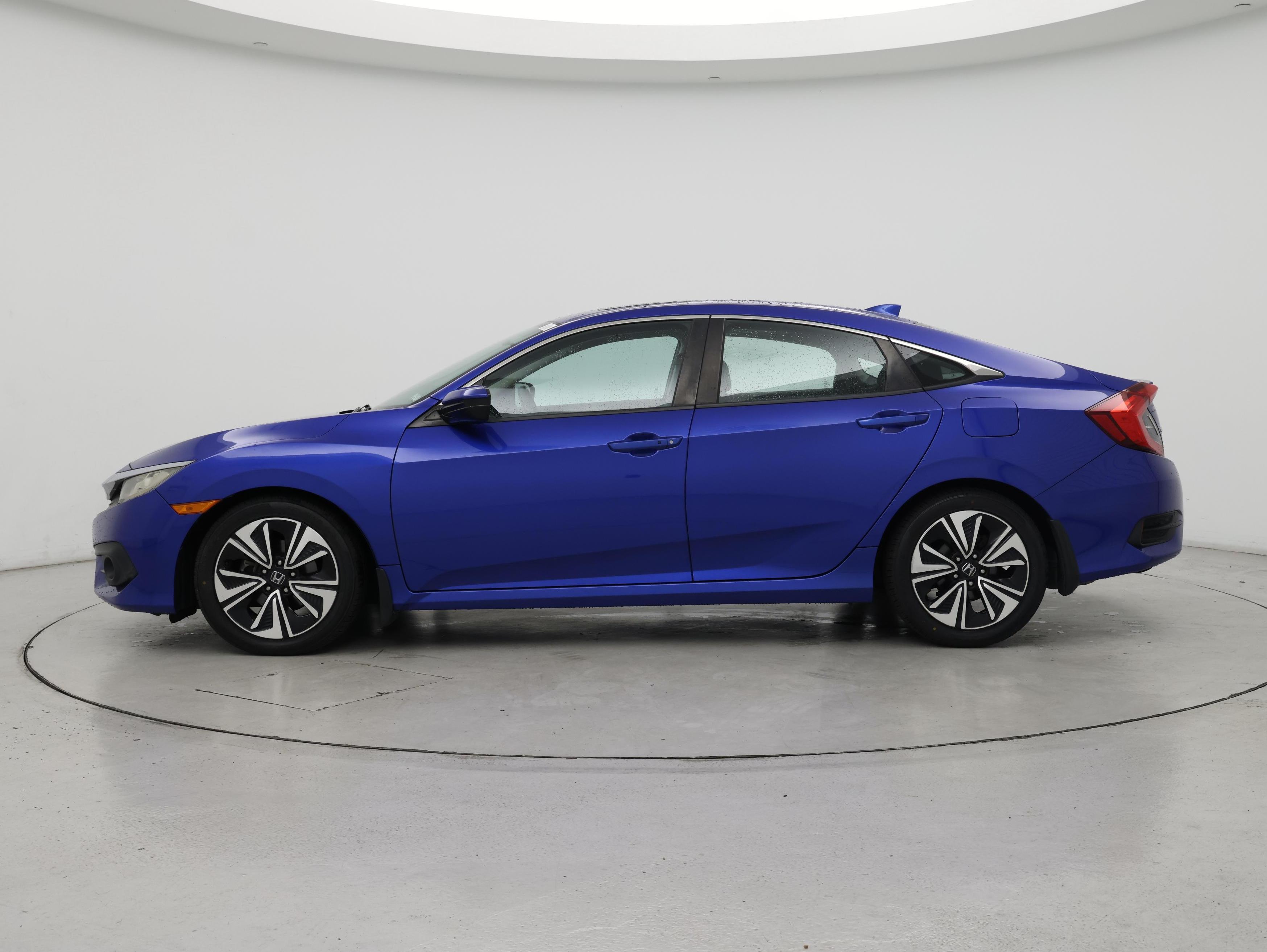 Thumbnail: 2016 Honda Civic - 3