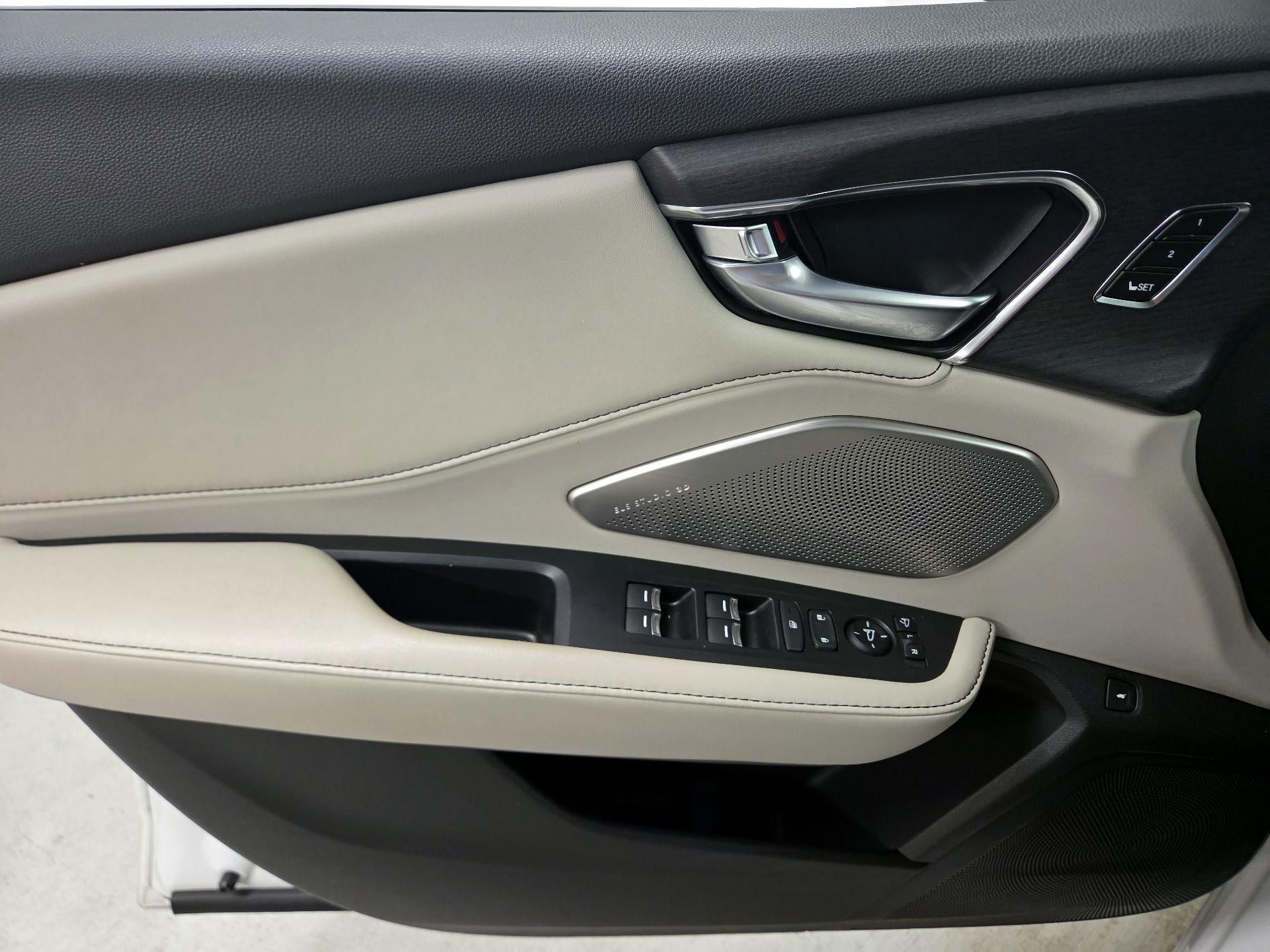 Thumbnail: 2025 Acura RDX - 12