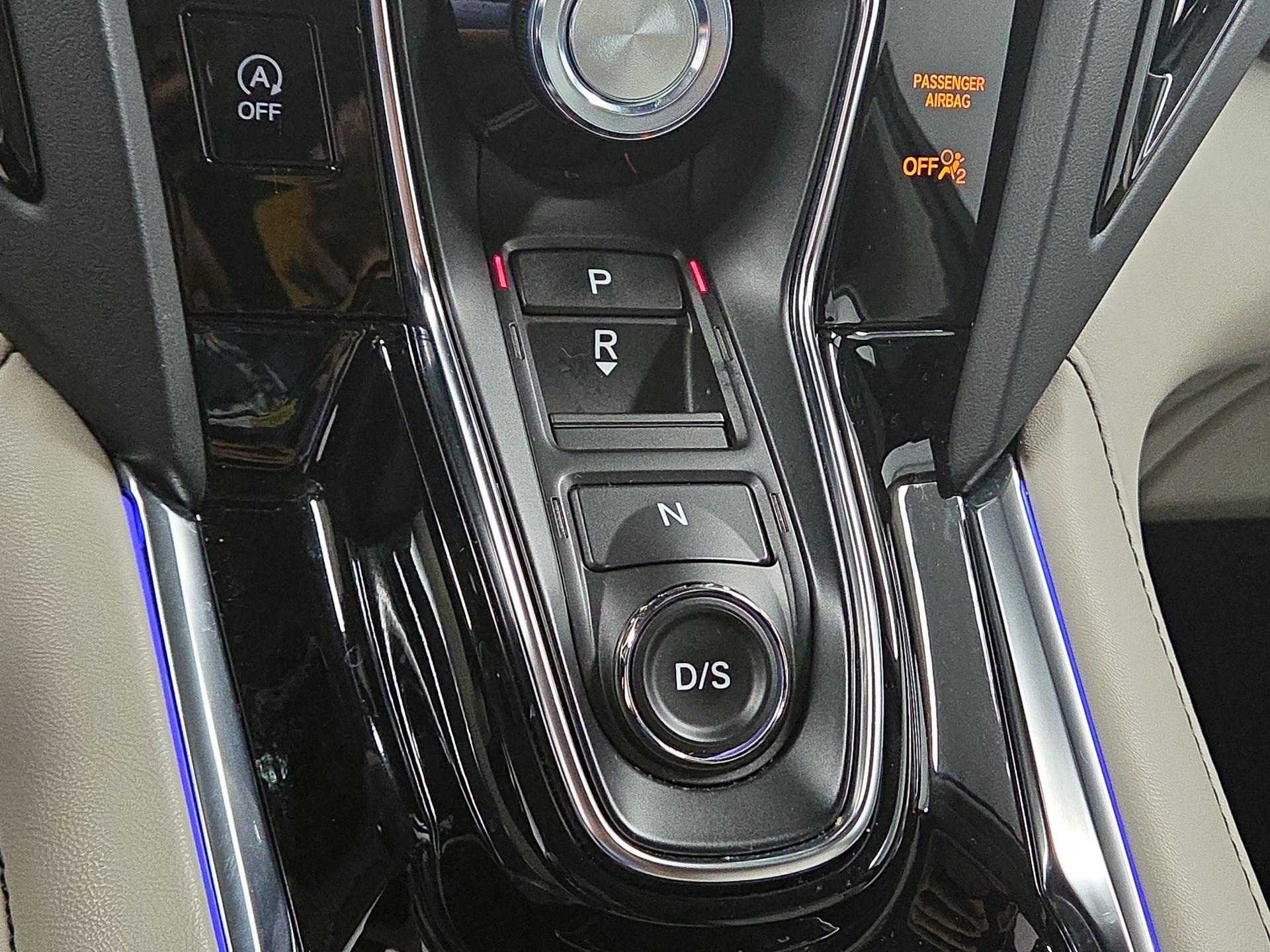 Thumbnail: 2025 Acura RDX - 18