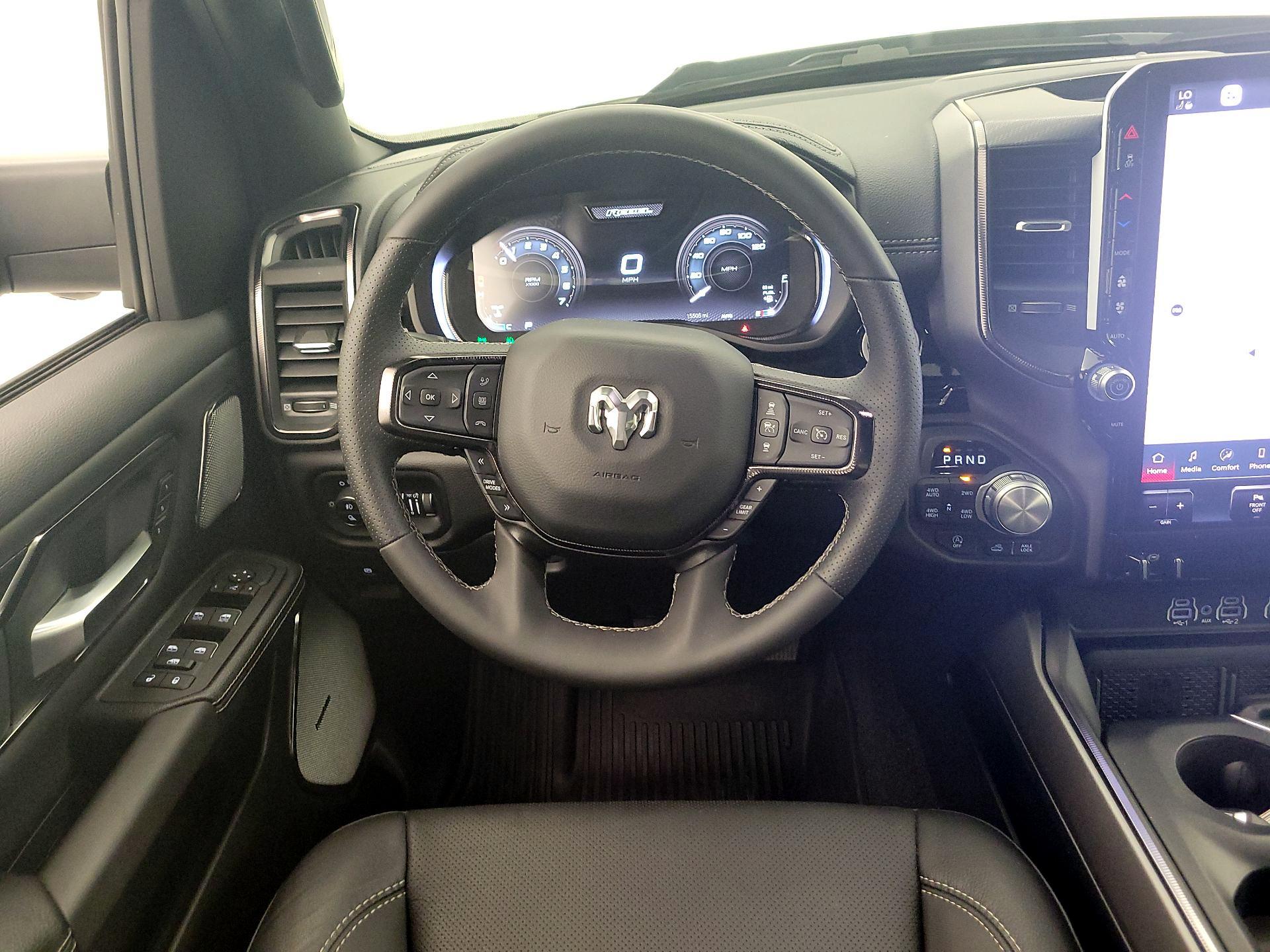 Thumbnail: 2025 RAM 1500 - 10