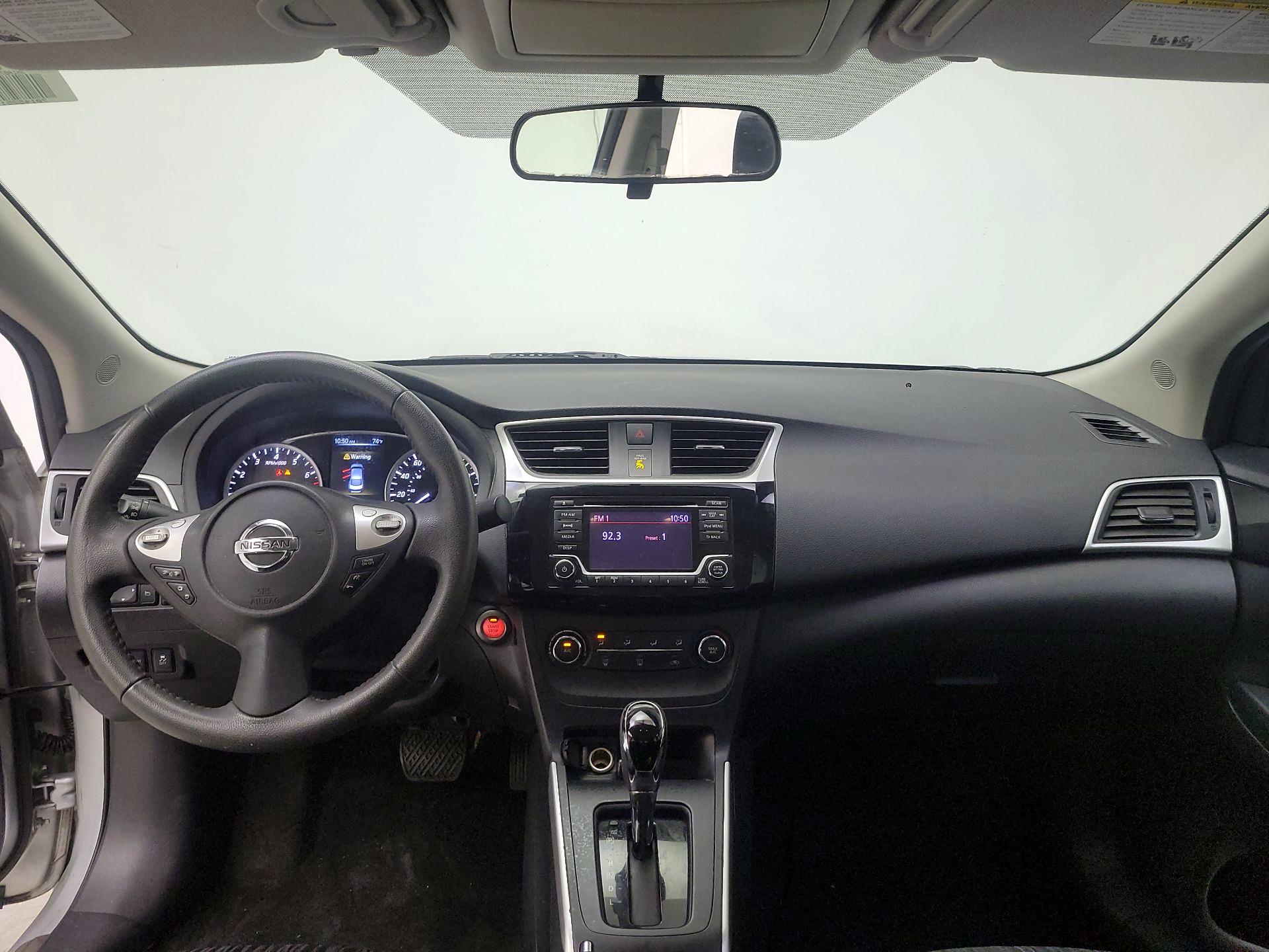 Thumbnail: 2017 Nissan Sentra - 9