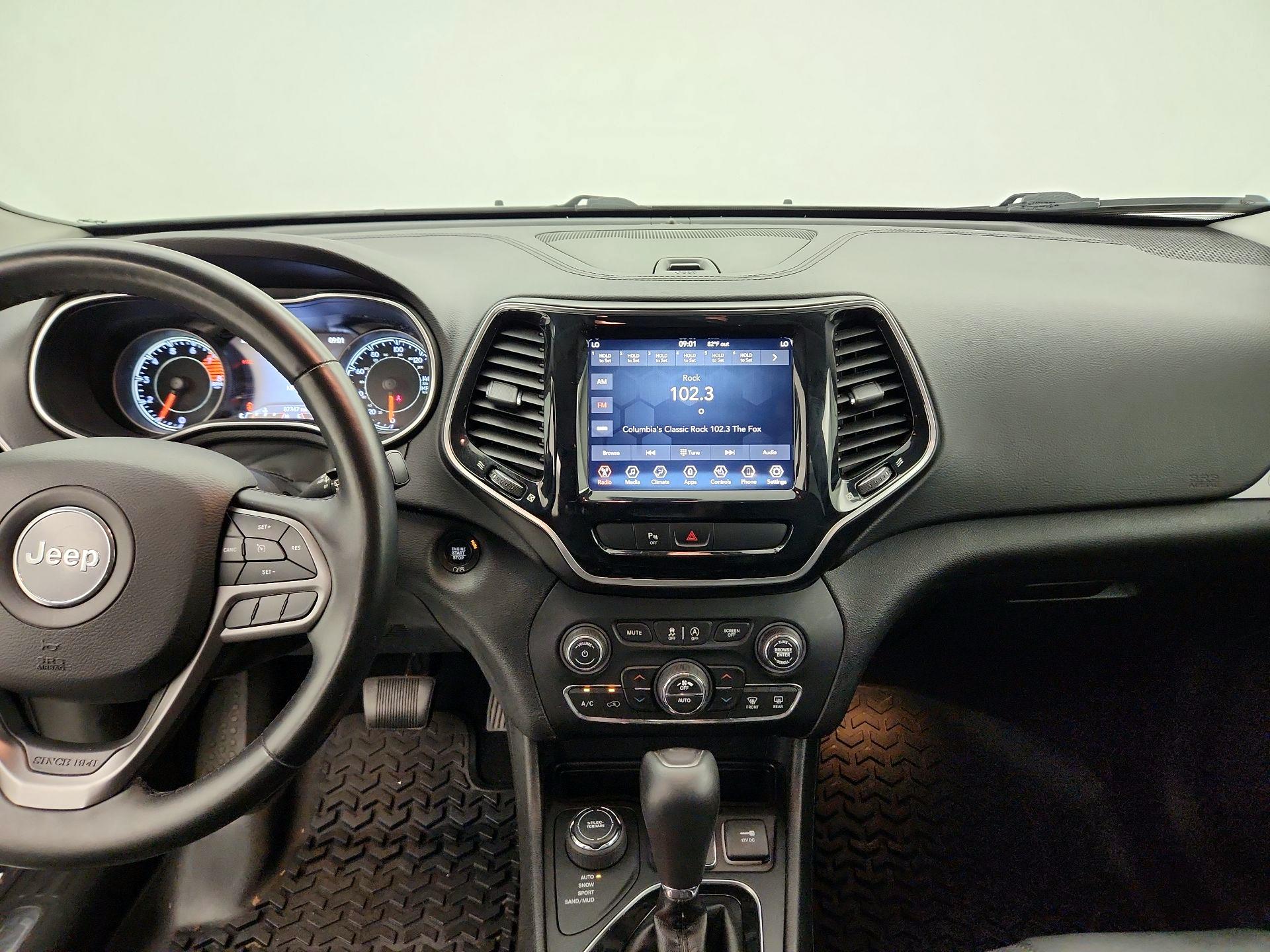 Thumbnail: 2019 Jeep Cherokee - 9