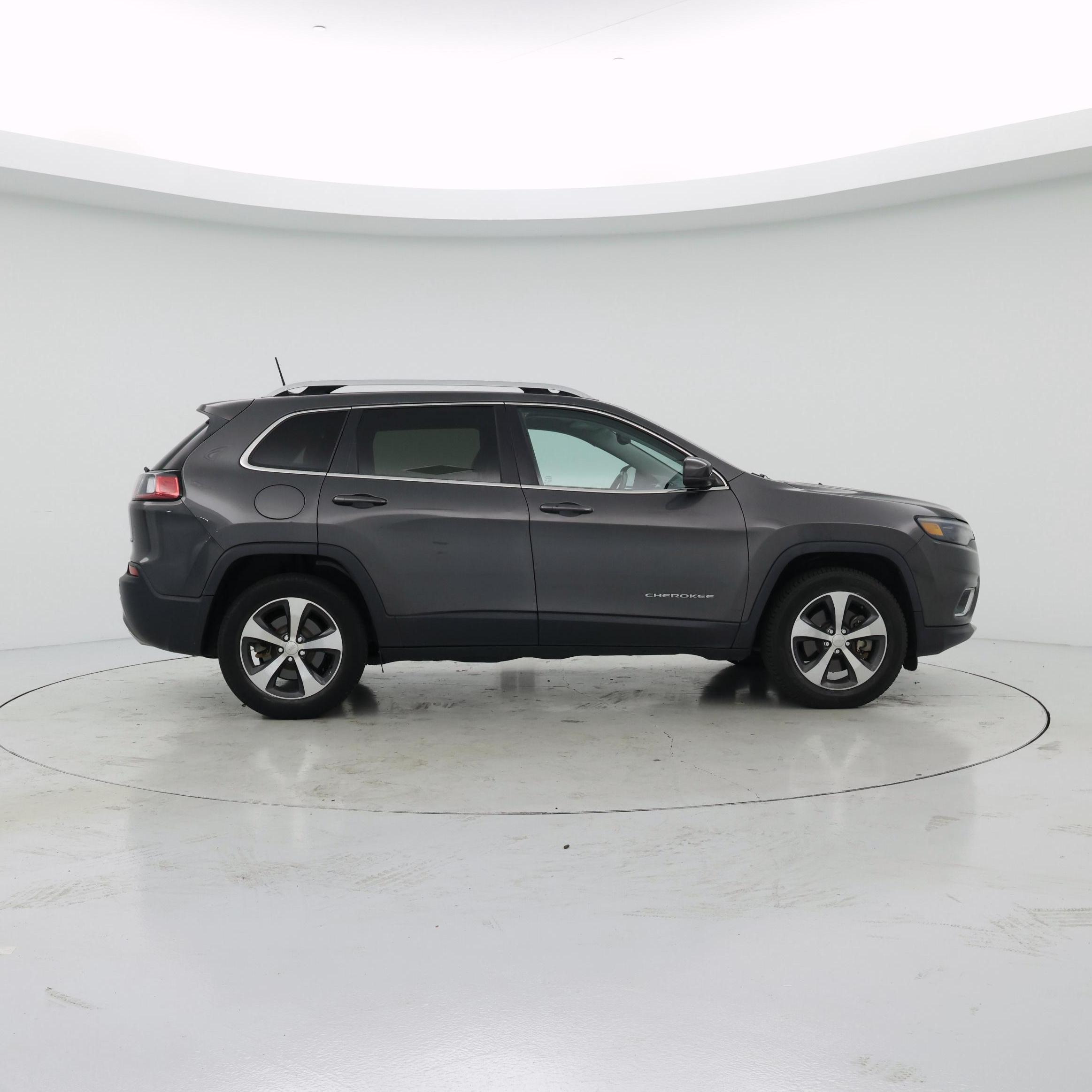 Thumbnail: 2019 Jeep Cherokee - 7