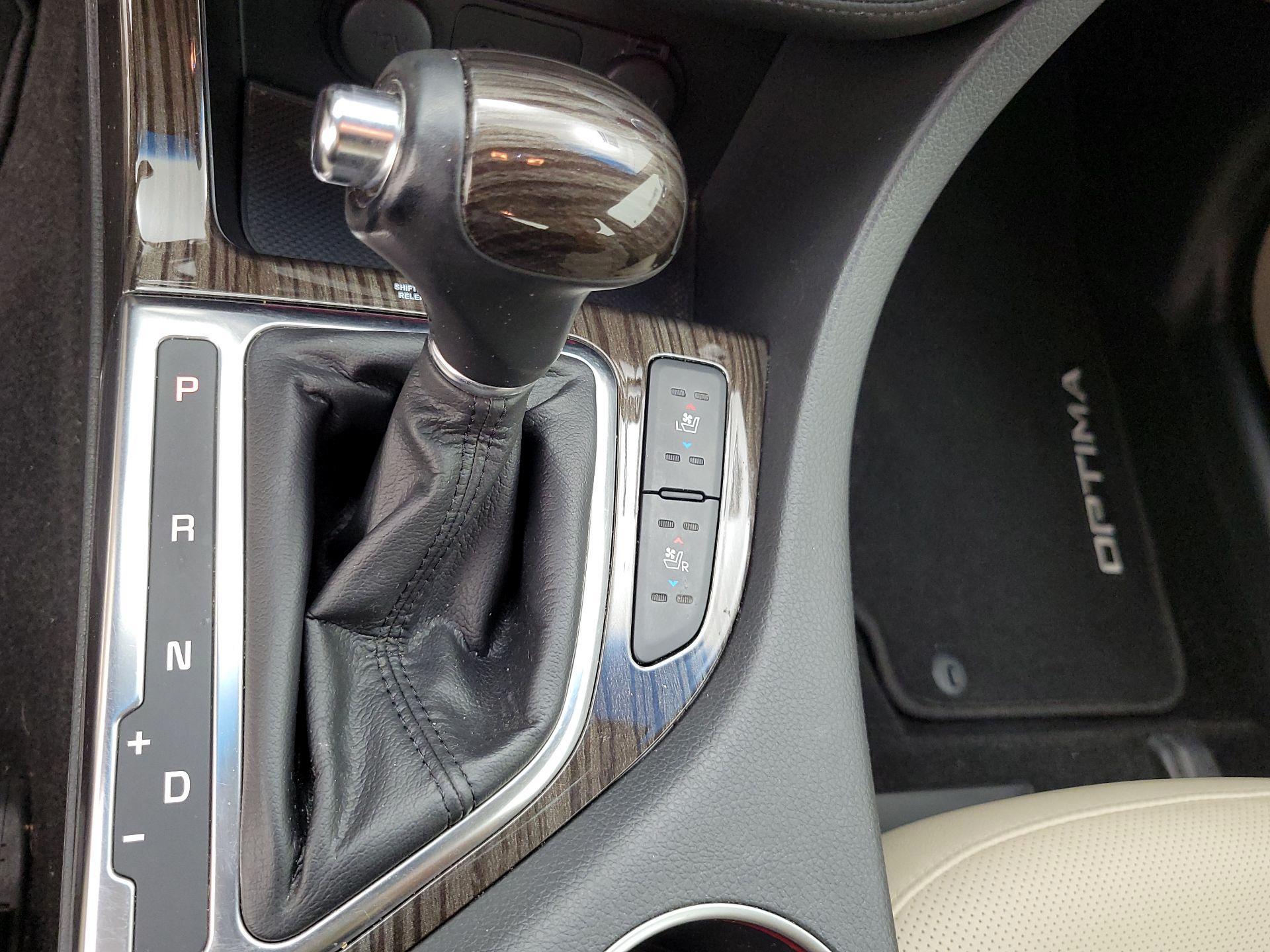 Thumbnail: 2015 Kia Optima - 18