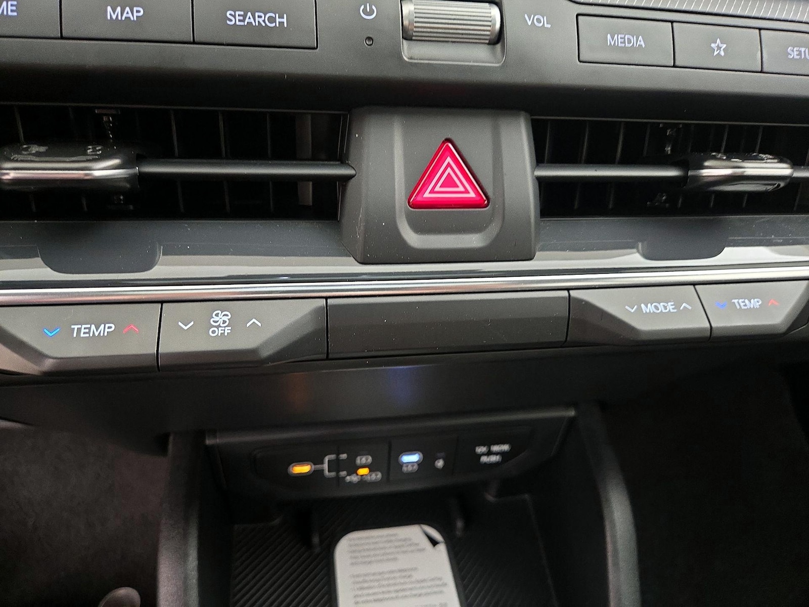 2025 Kia K4 GT-Line - Photo 18
