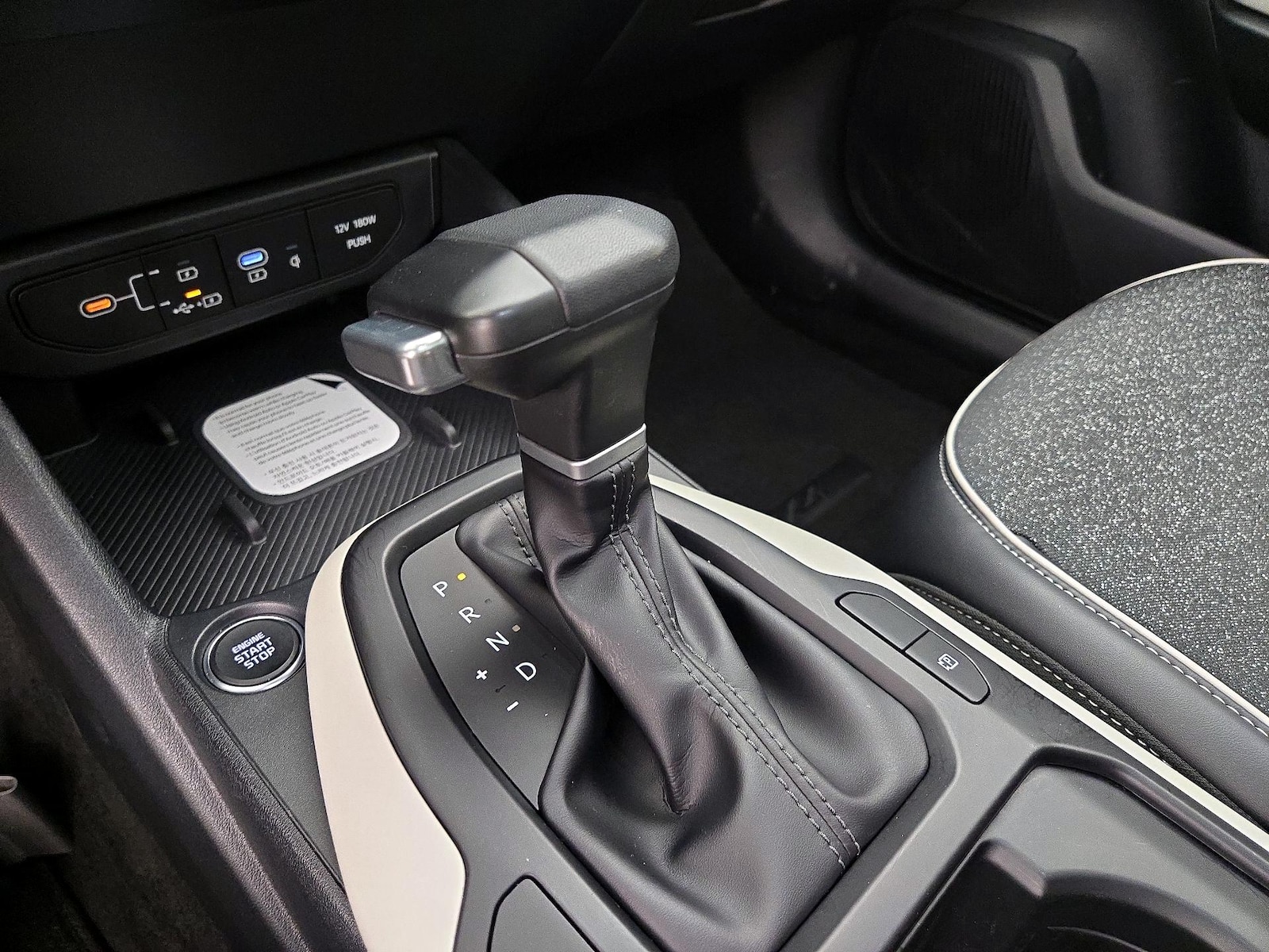 2025 Kia K4 GT-Line - Photo 19