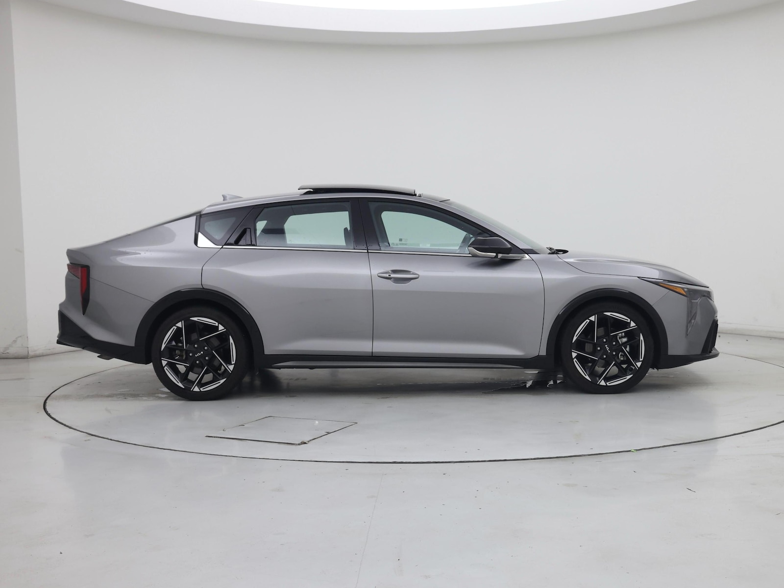 2025 Kia K4 GT-Line - Photo 8