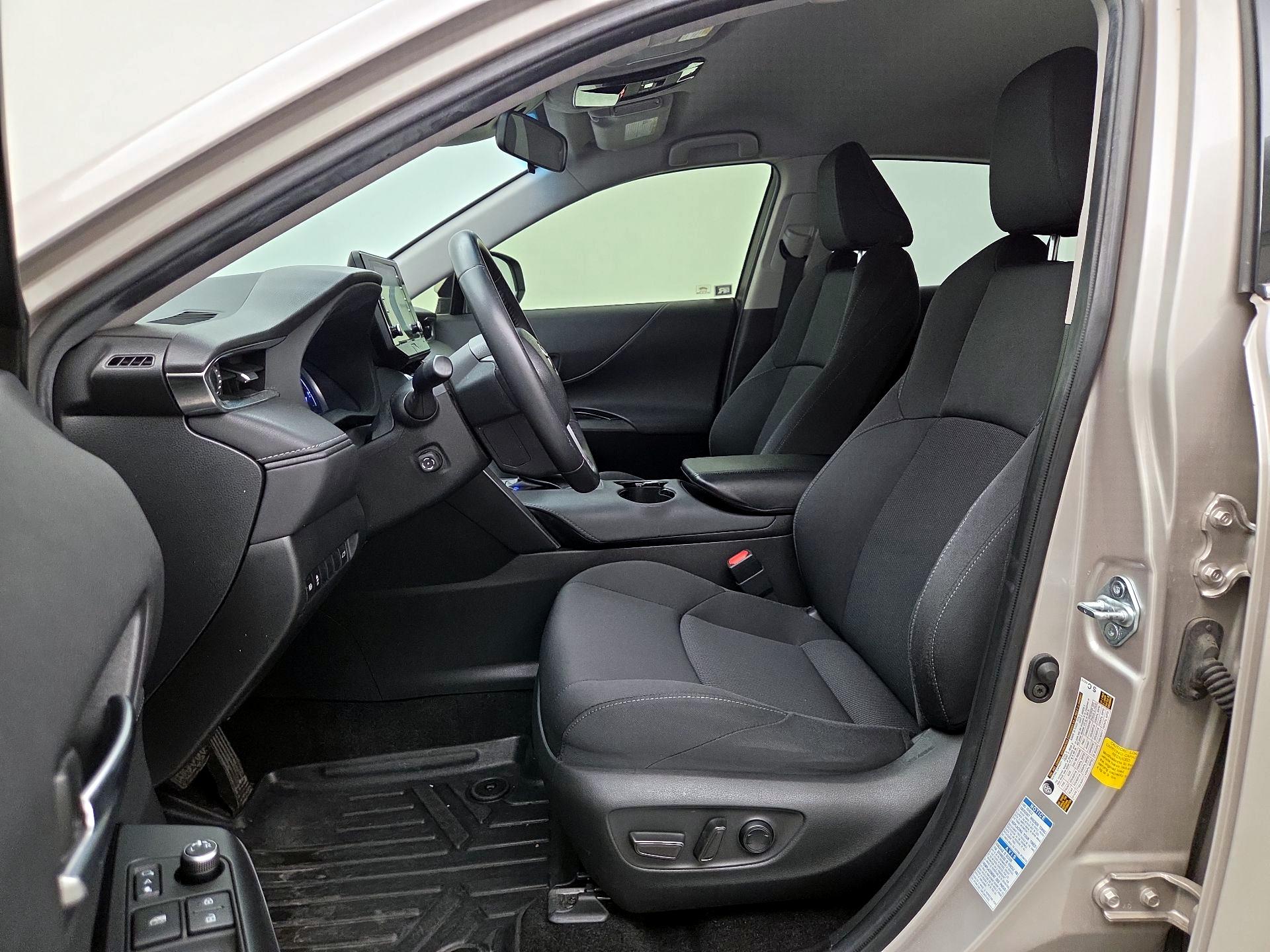 Thumbnail: 2021 Toyota Venza - 11