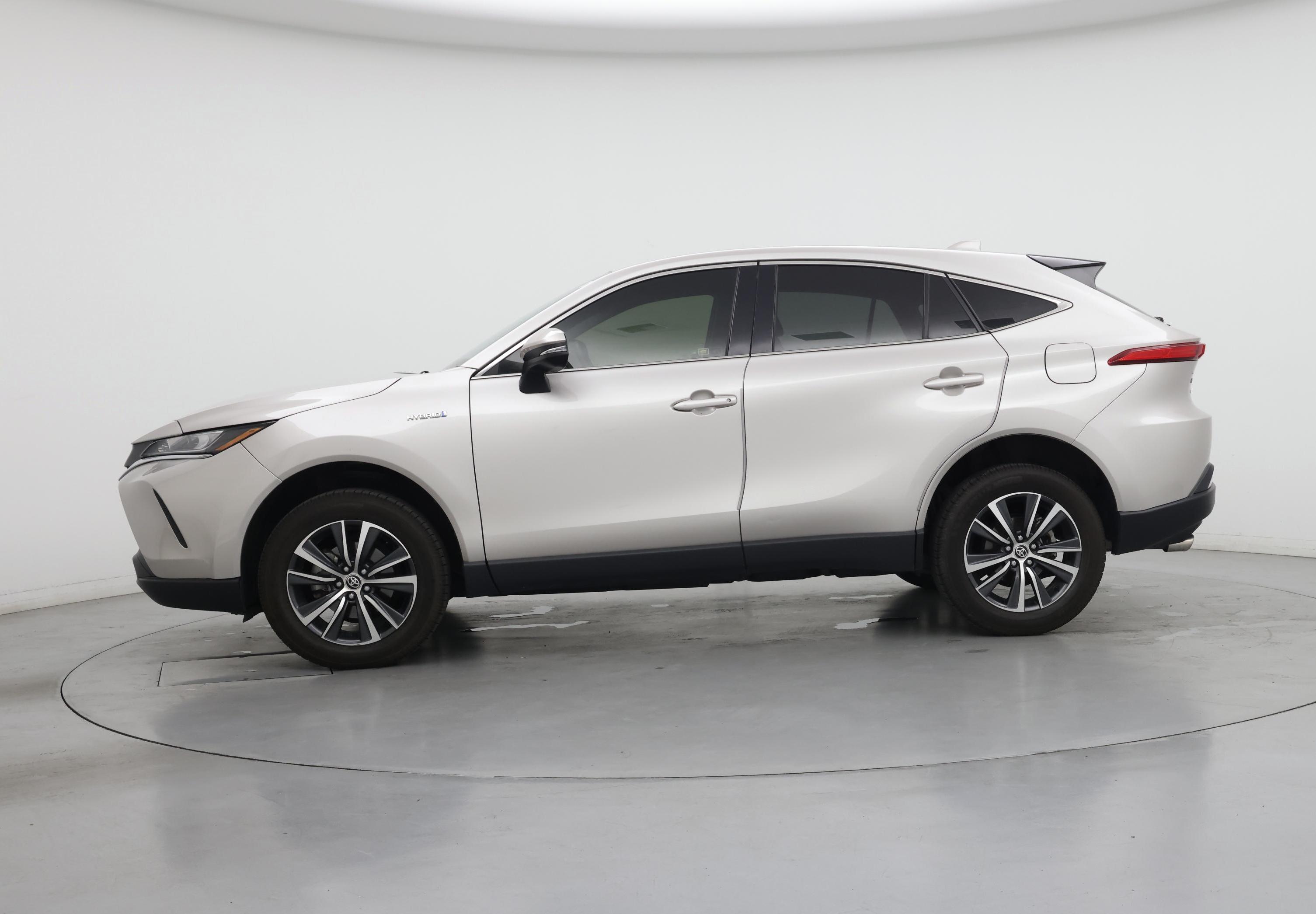 Thumbnail: 2021 Toyota Venza - 3