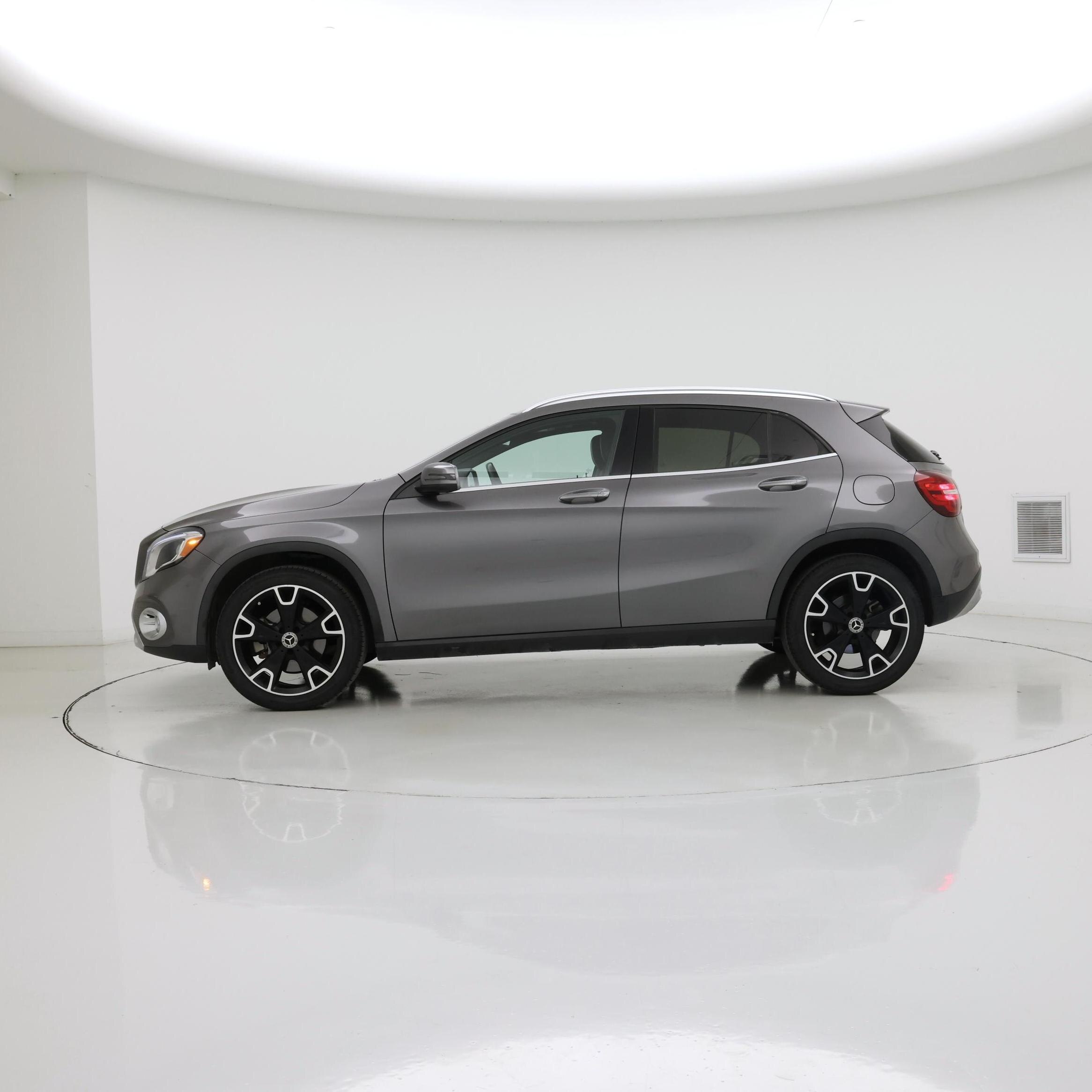 Thumbnail: 2018 Mercedes-Benz GLA - 3