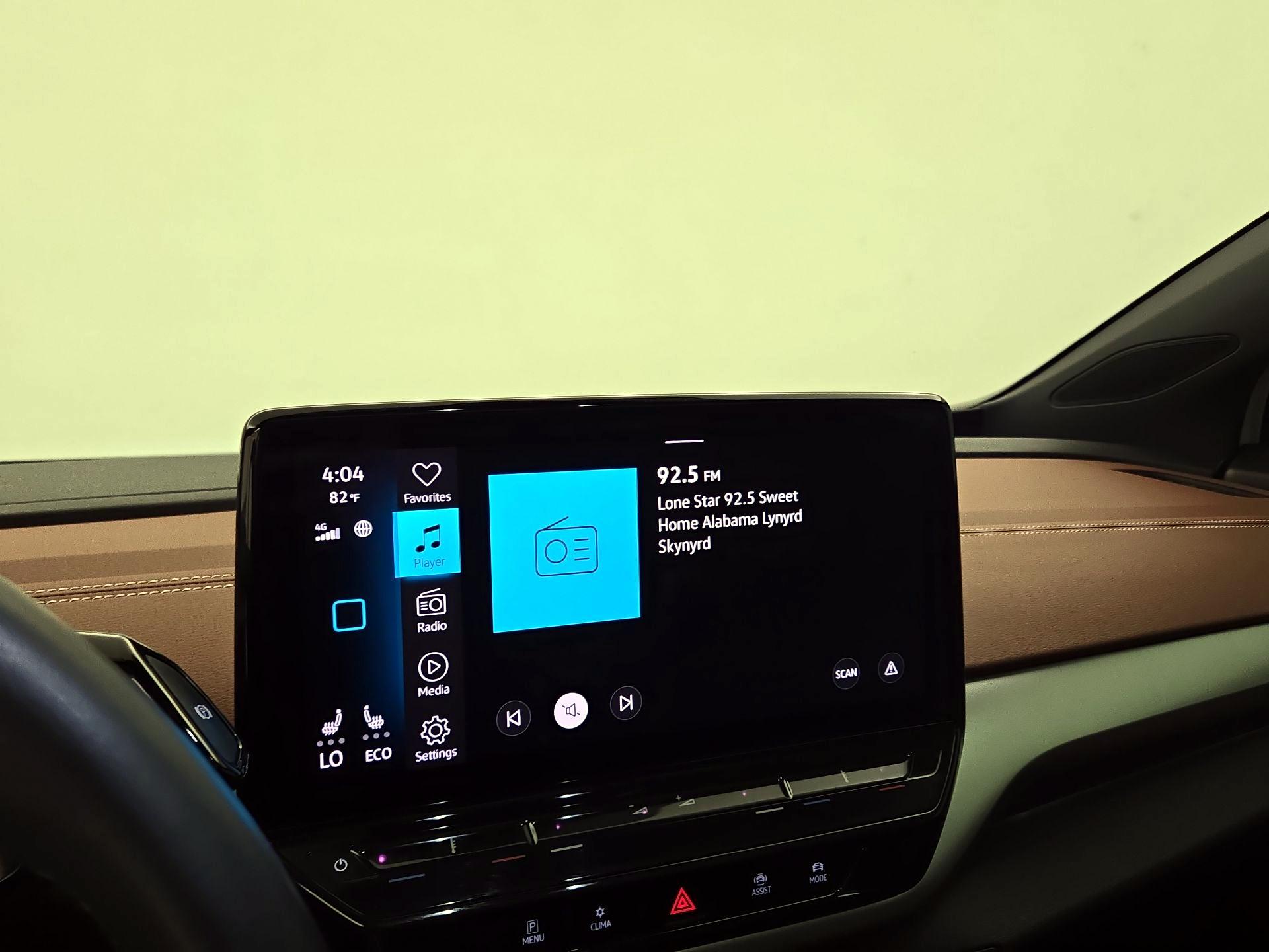 Thumbnail: 2021 Volkswagen ID.4 - 16