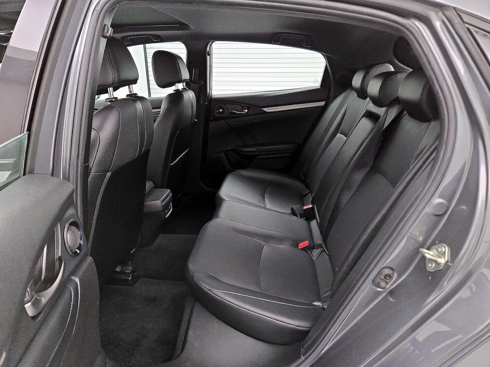 2019 Honda Civic Hatchback Sport Touring - Photo 20