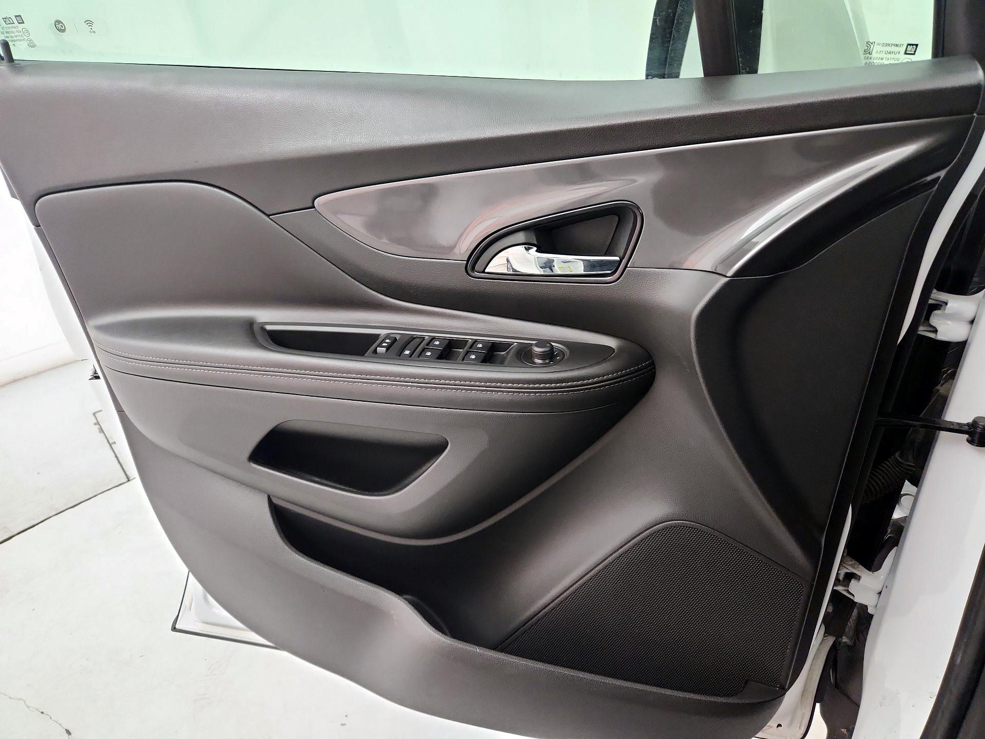 Thumbnail: 2021 Buick Encore - 12