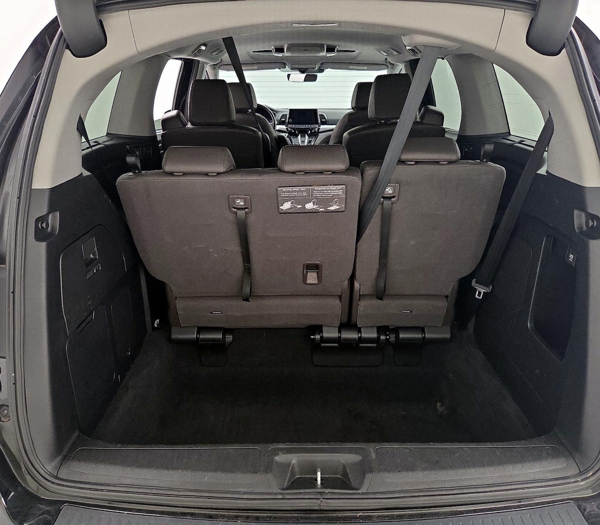 Trunk/Cargo (Seats Up)