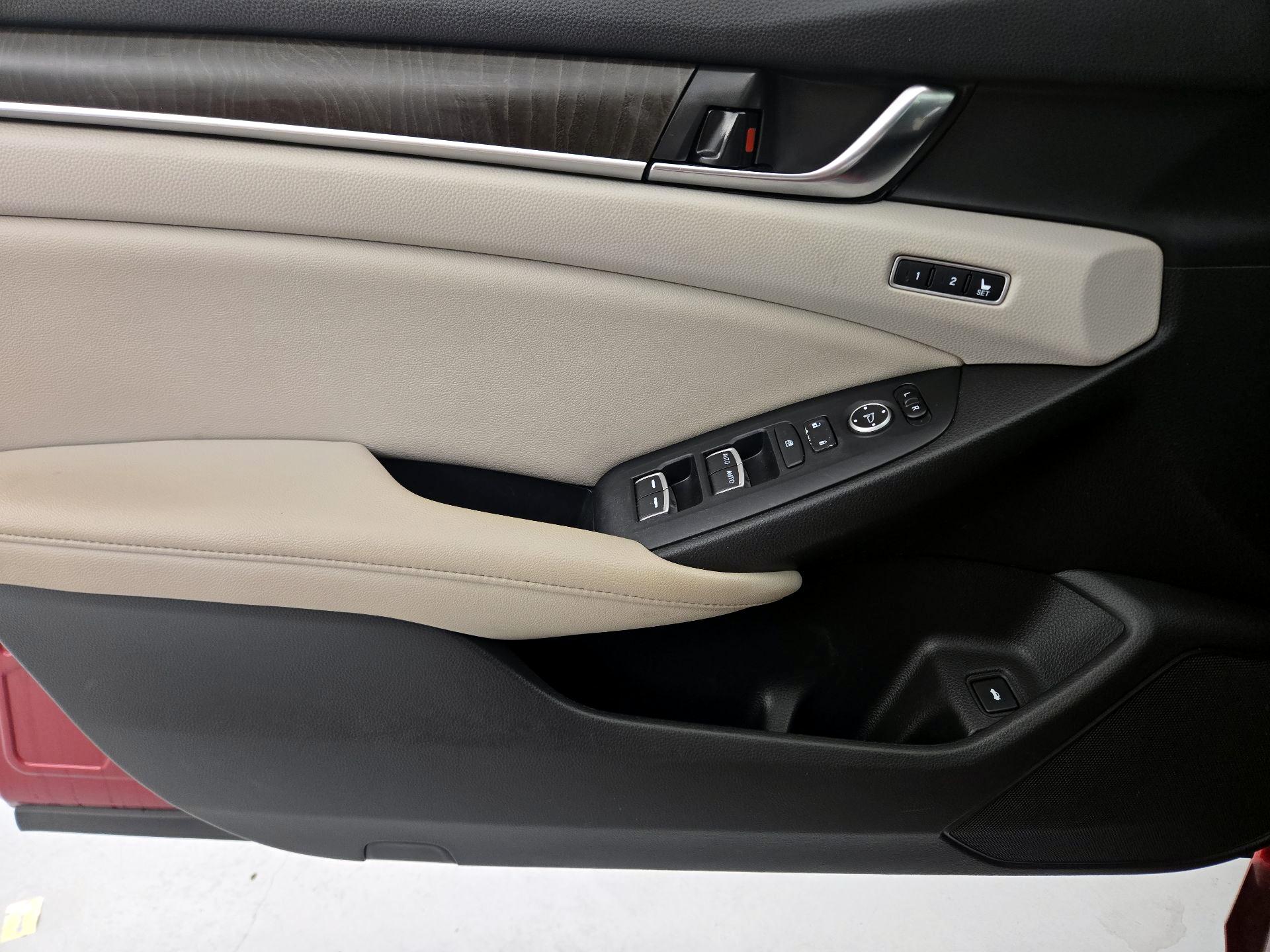 Thumbnail: 2020 Honda Accord - 12