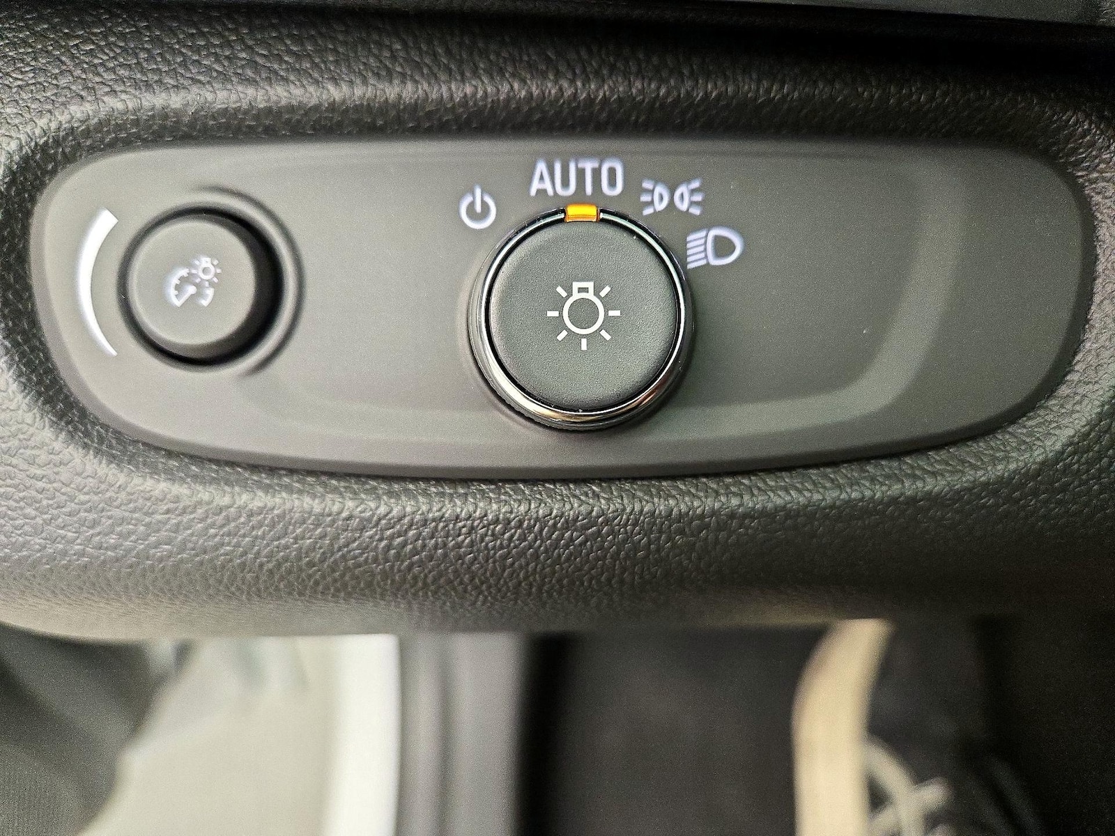 2026 Buick Envista Sport Touring - Photo 14