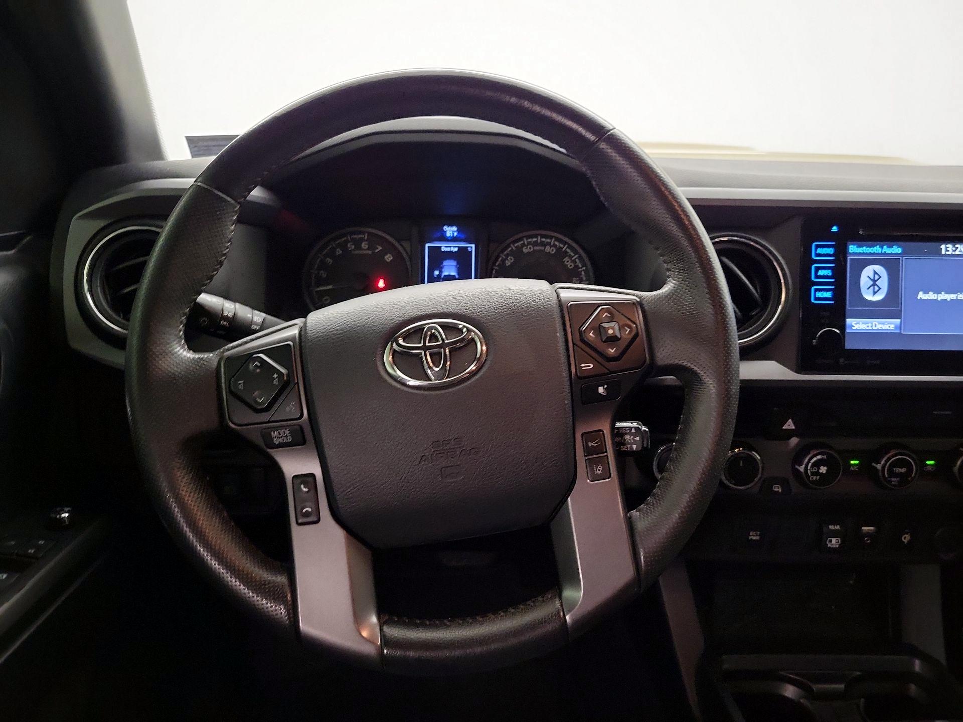 Thumbnail: 2018 Toyota Tacoma - 10
