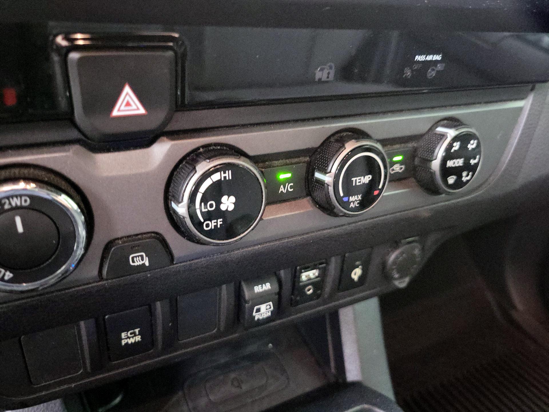 Thumbnail: 2018 Toyota Tacoma - 16