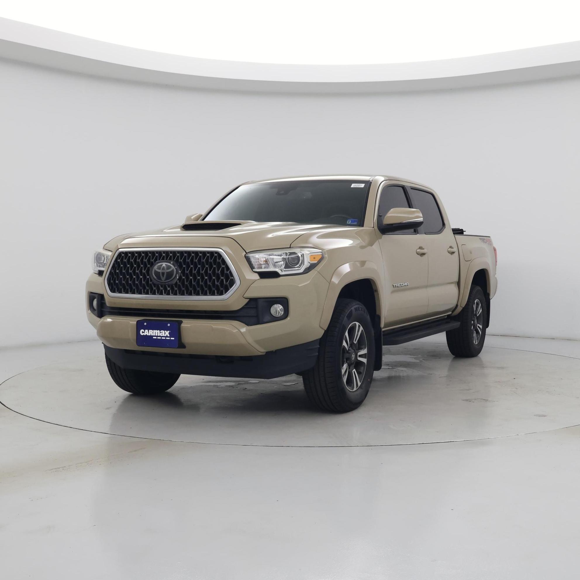 Thumbnail: 2018 Toyota Tacoma - 4