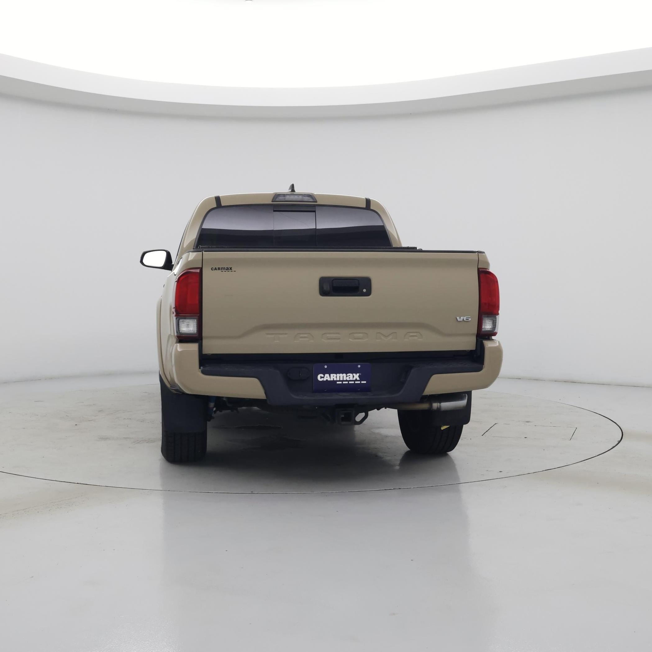 Thumbnail: 2018 Toyota Tacoma - 6
