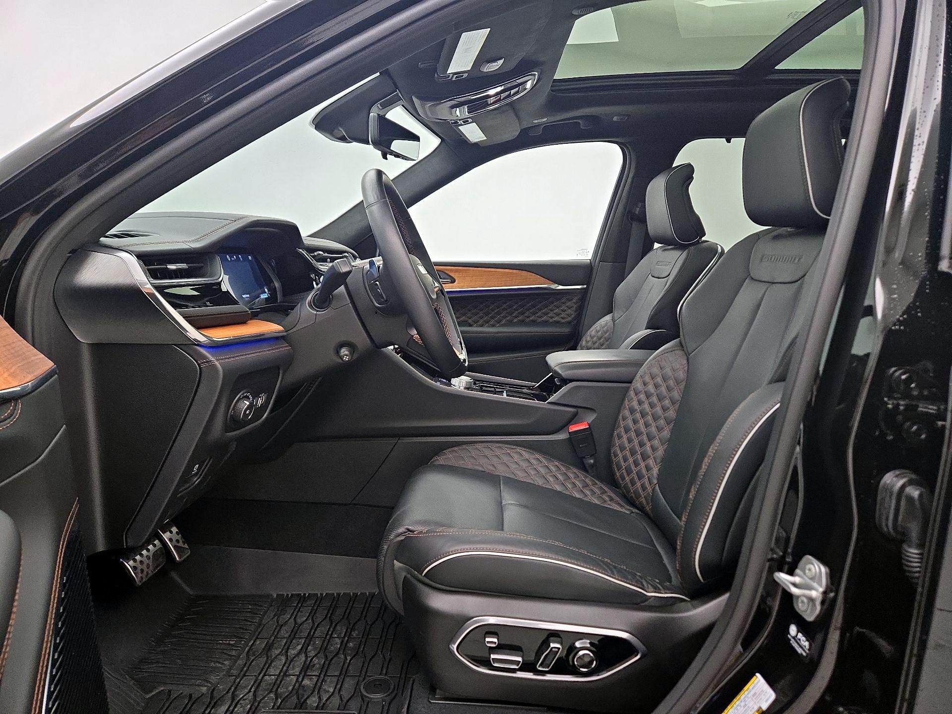 Thumbnail: 2025 Jeep Grand Cherokee - 11