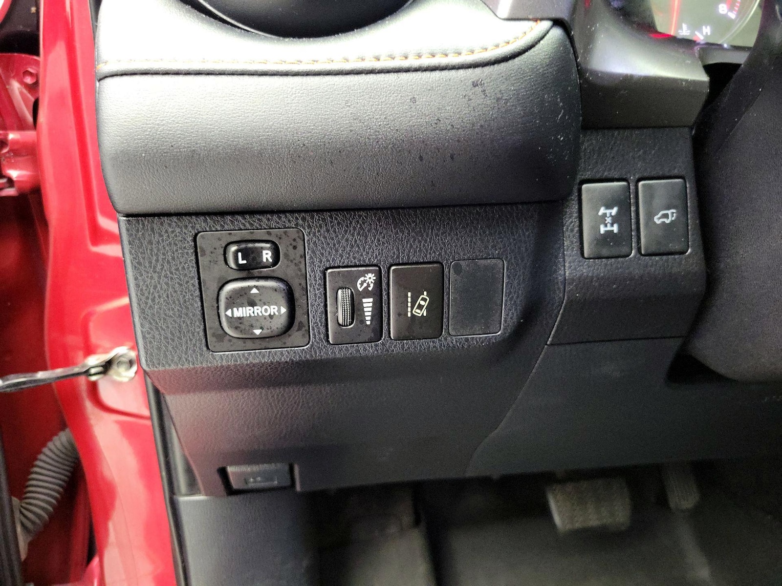 2016 Toyota RAV4 SE - Photo 14