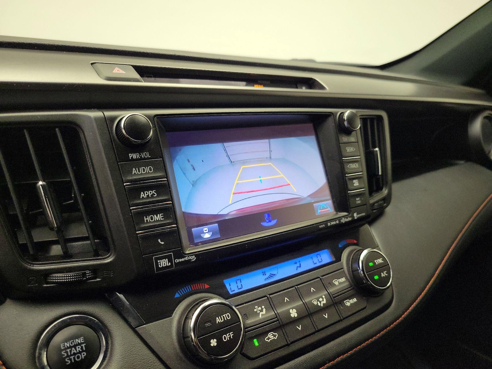 2016 Toyota RAV4 SE - Photo 16