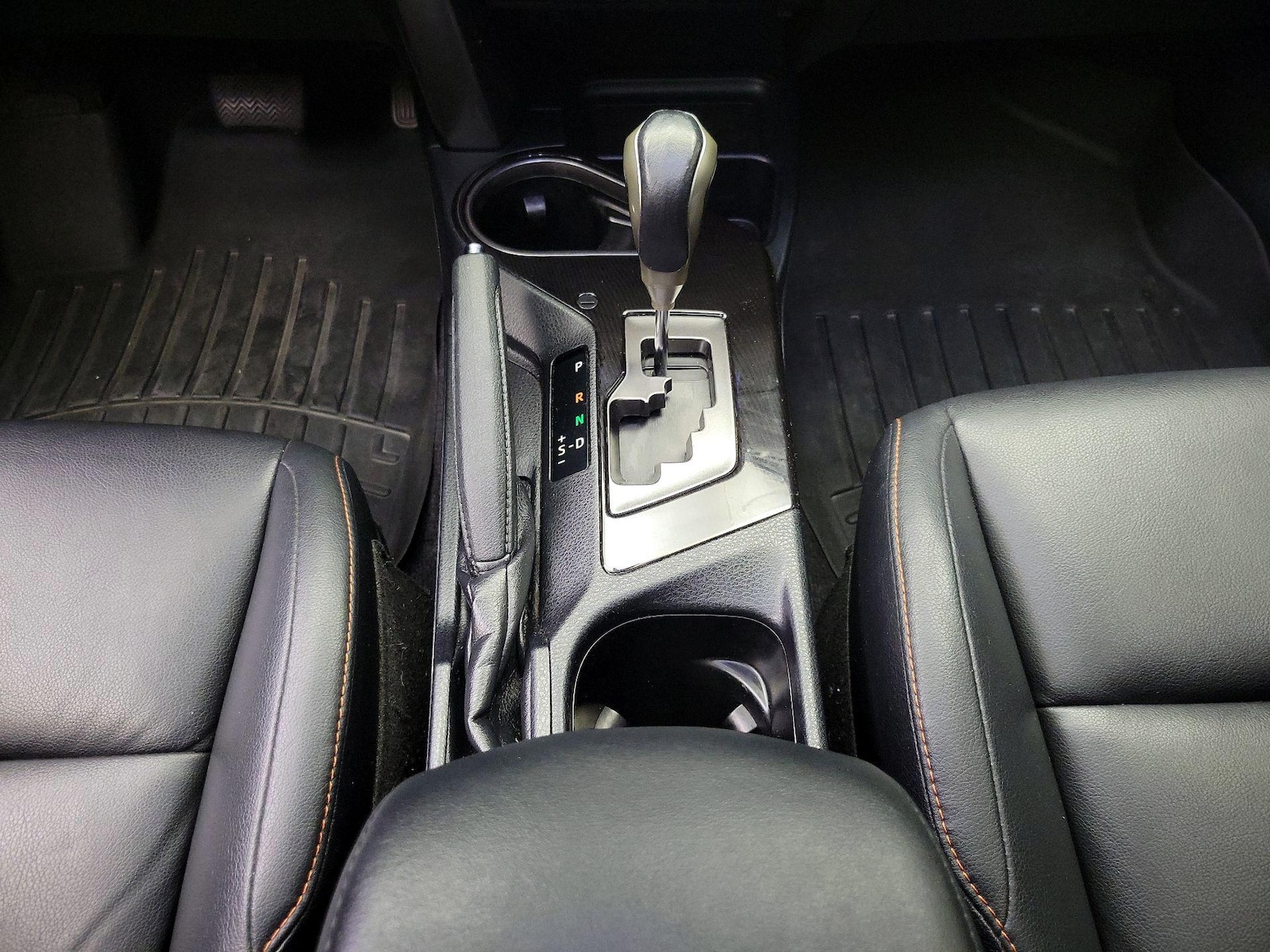 2016 Toyota RAV4 SE - Photo 19