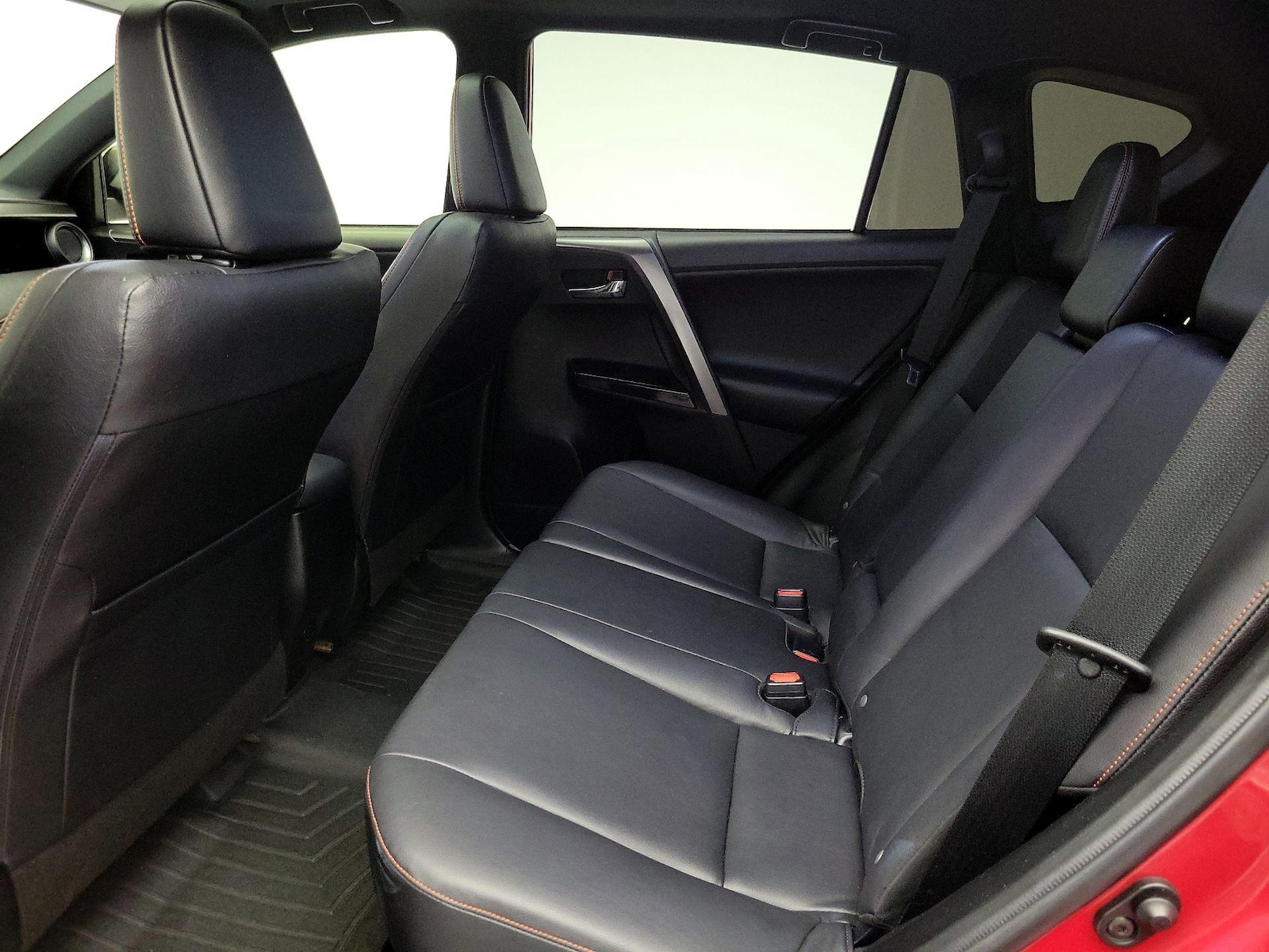 2016 Toyota RAV4 SE - Photo 22