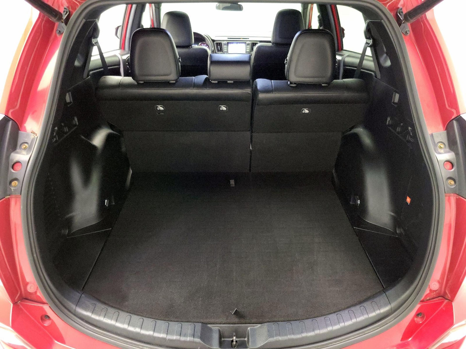 2016 Toyota RAV4 SE - Photo 23