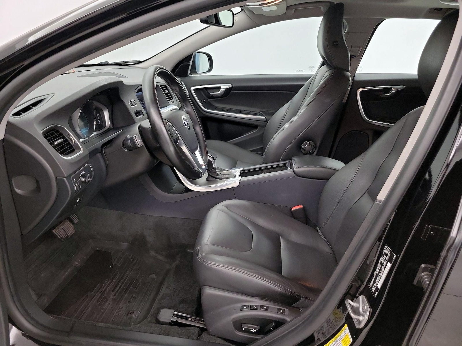 2015 Volvo V60 Platinum - Photo 12