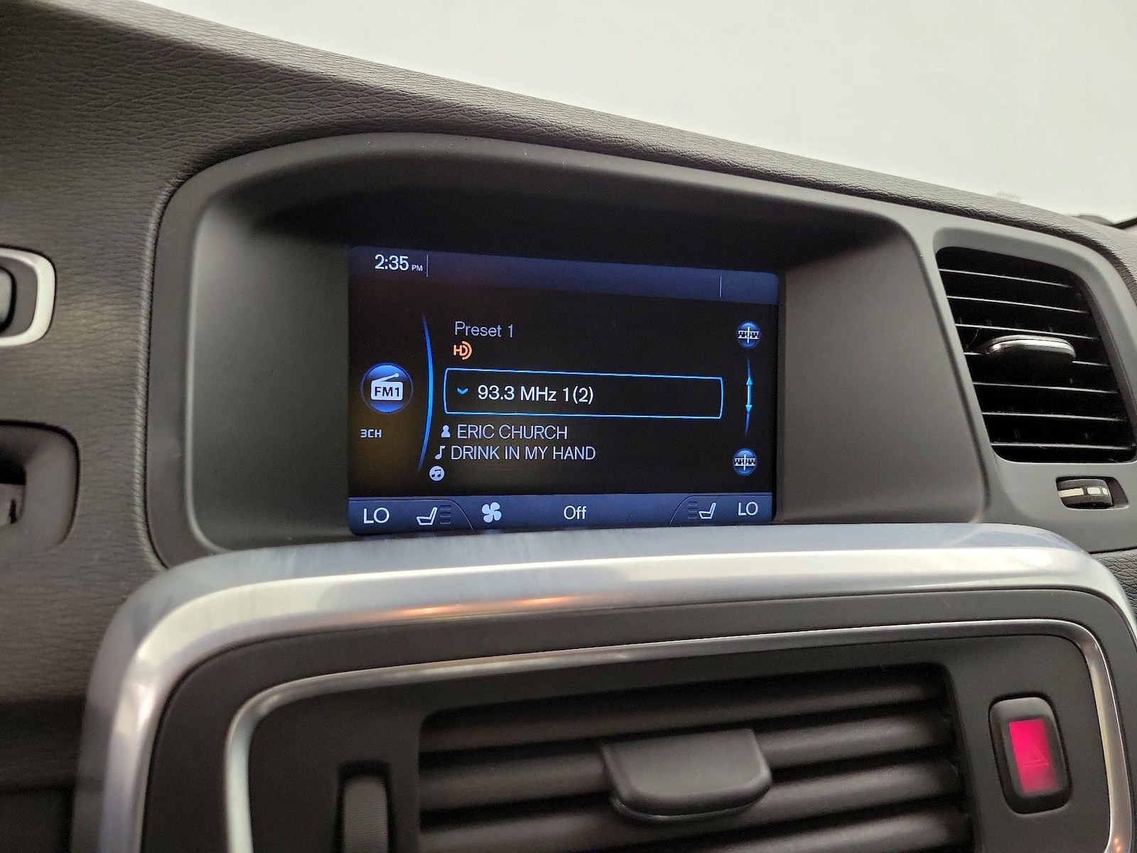 2015 Volvo V60 Platinum - Photo 17