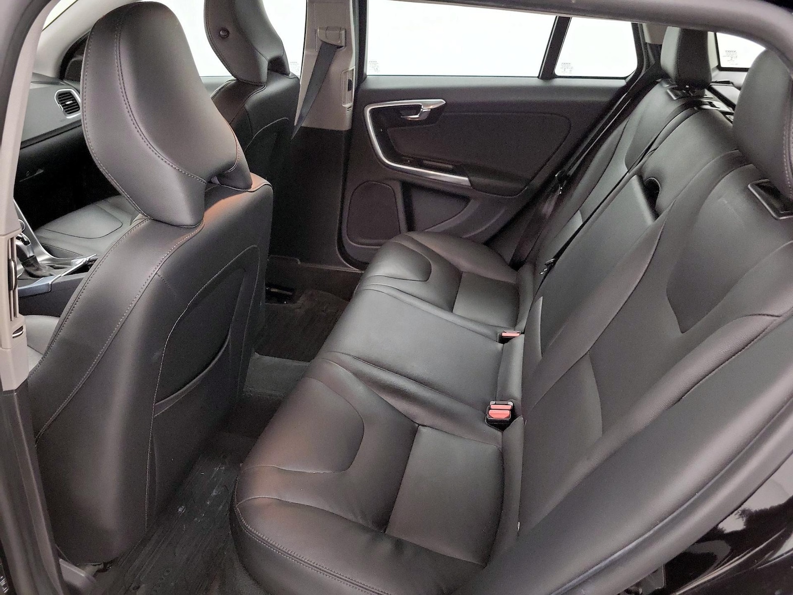 2015 Volvo V60 Platinum - Photo 22