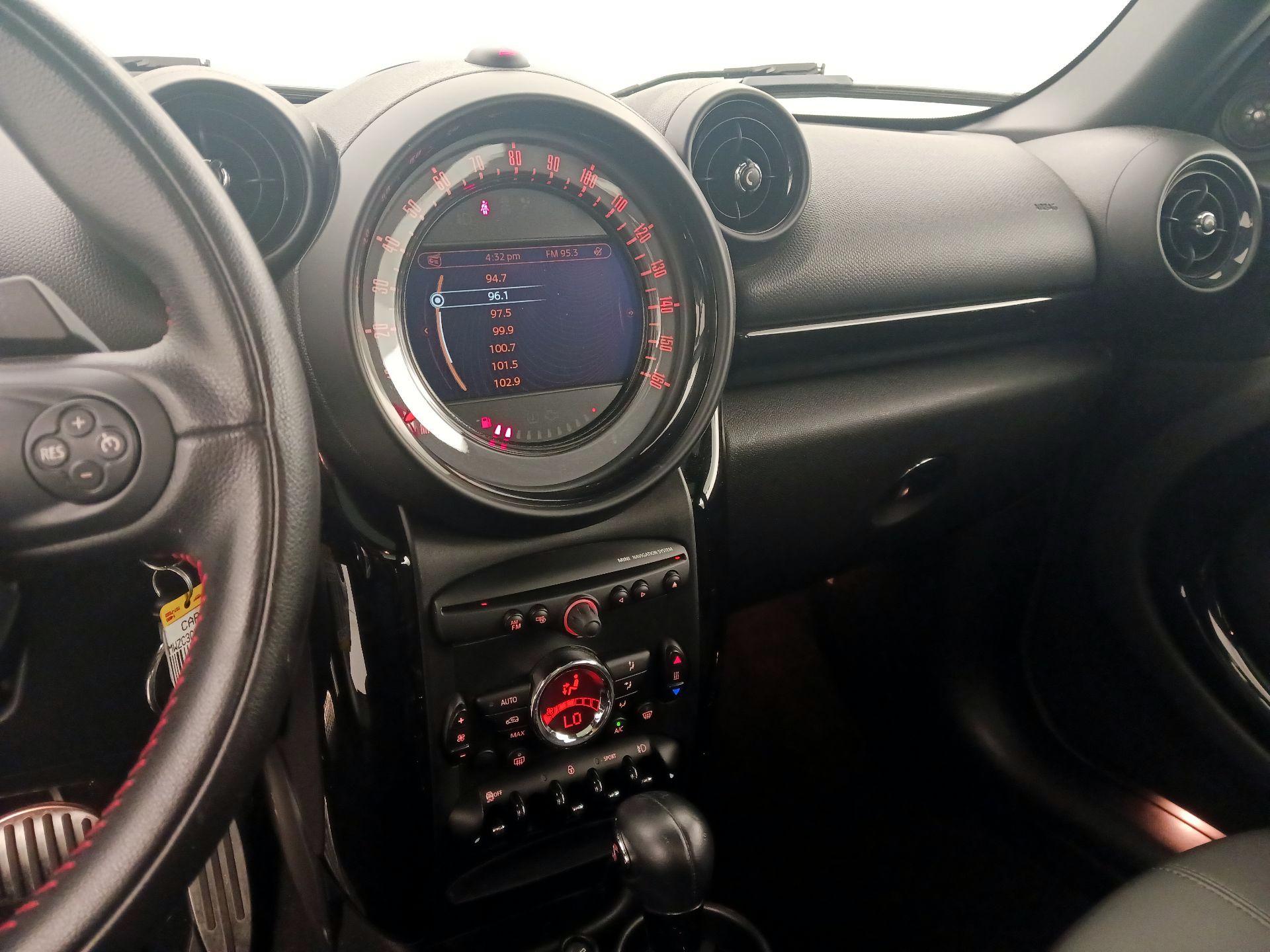 Thumbnail: 2016 MINI Cooper Countryman - 14