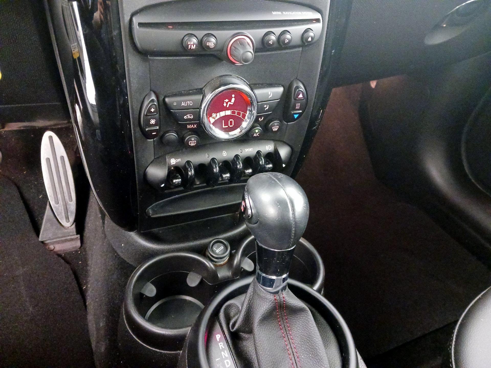 Thumbnail: 2016 MINI Cooper Countryman - 15