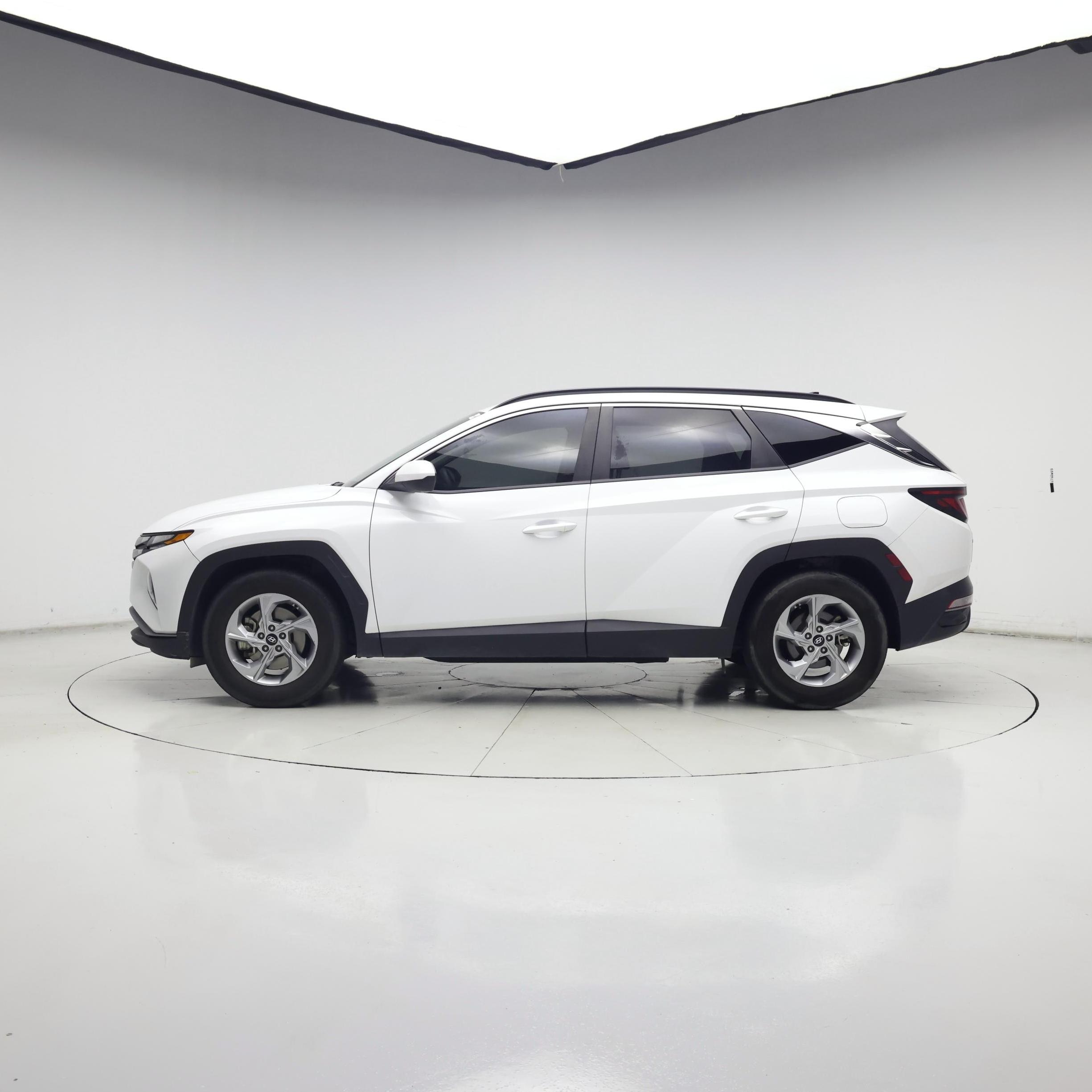 Thumbnail: 2024 Hyundai Tucson - 3