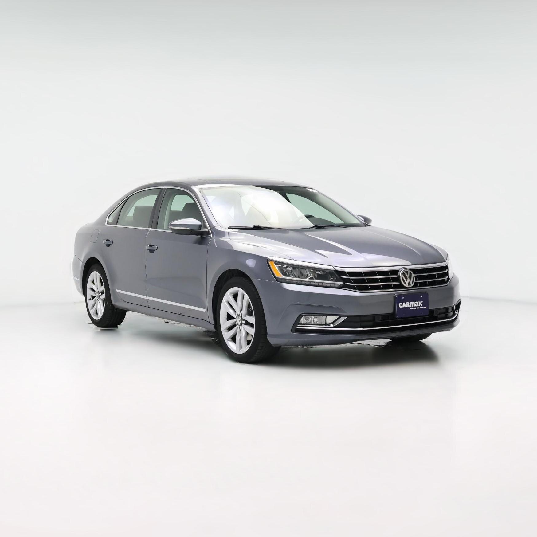 Thumbnail: 2017 Volkswagen Passat - 1