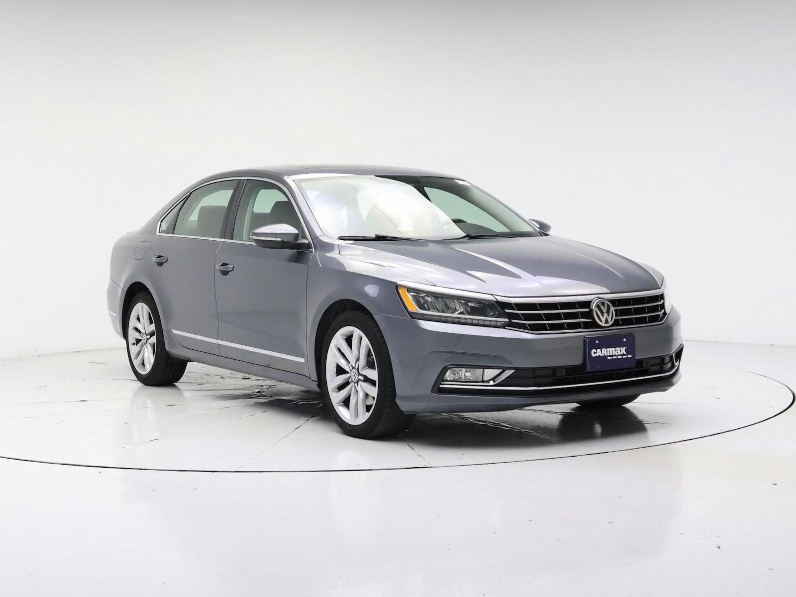 2017 Volkswagen Passat SE - Photo 2