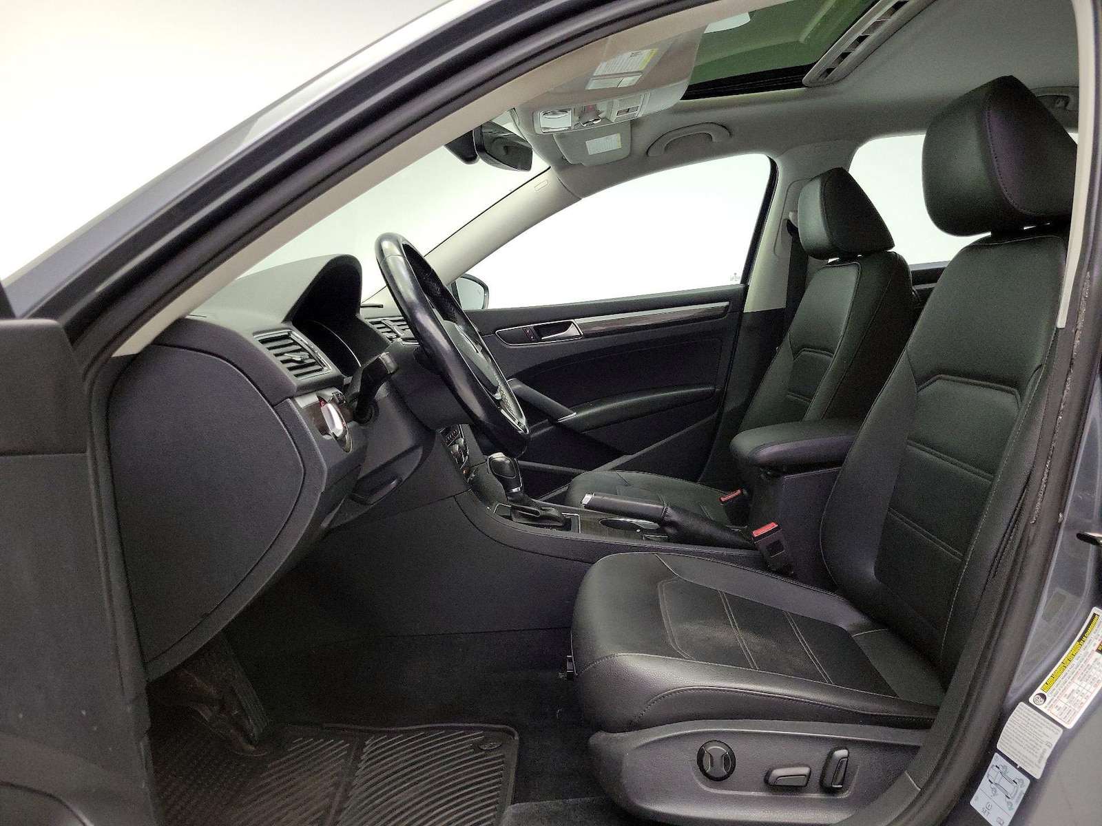 2017 Volkswagen Passat SE - Photo 12