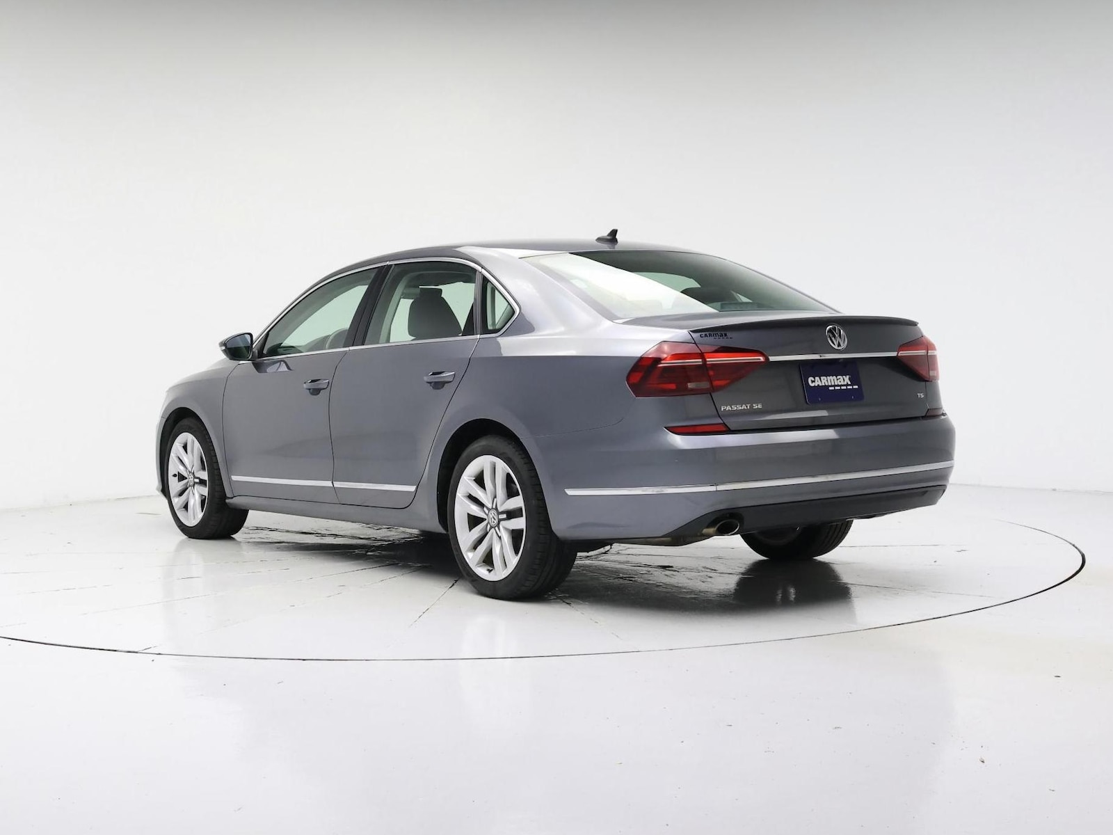 2017 Volkswagen Passat SE - Photo 3
