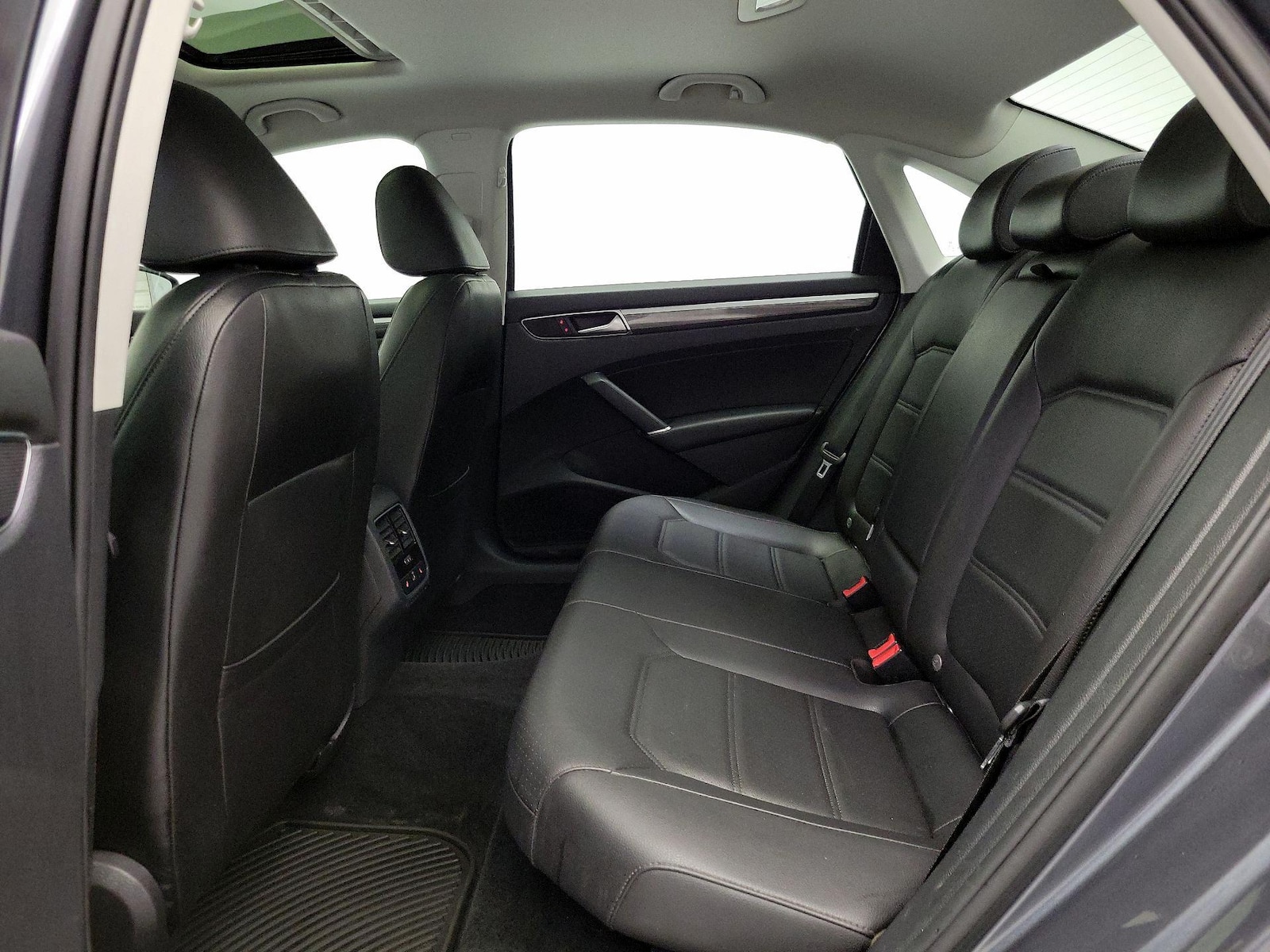 2017 Volkswagen Passat SE - Photo 22