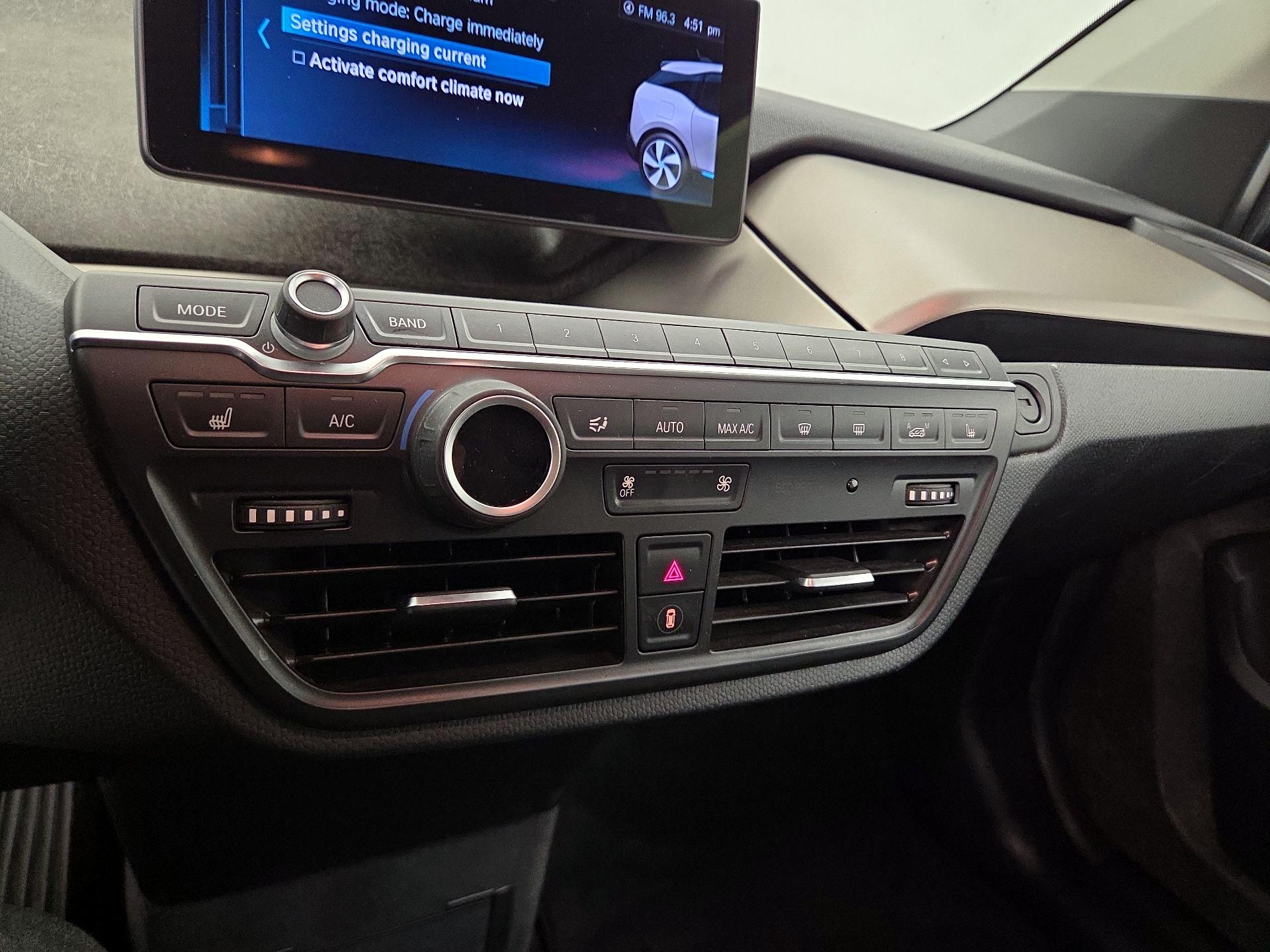 Thumbnail: 2019 BMW i3 - 17