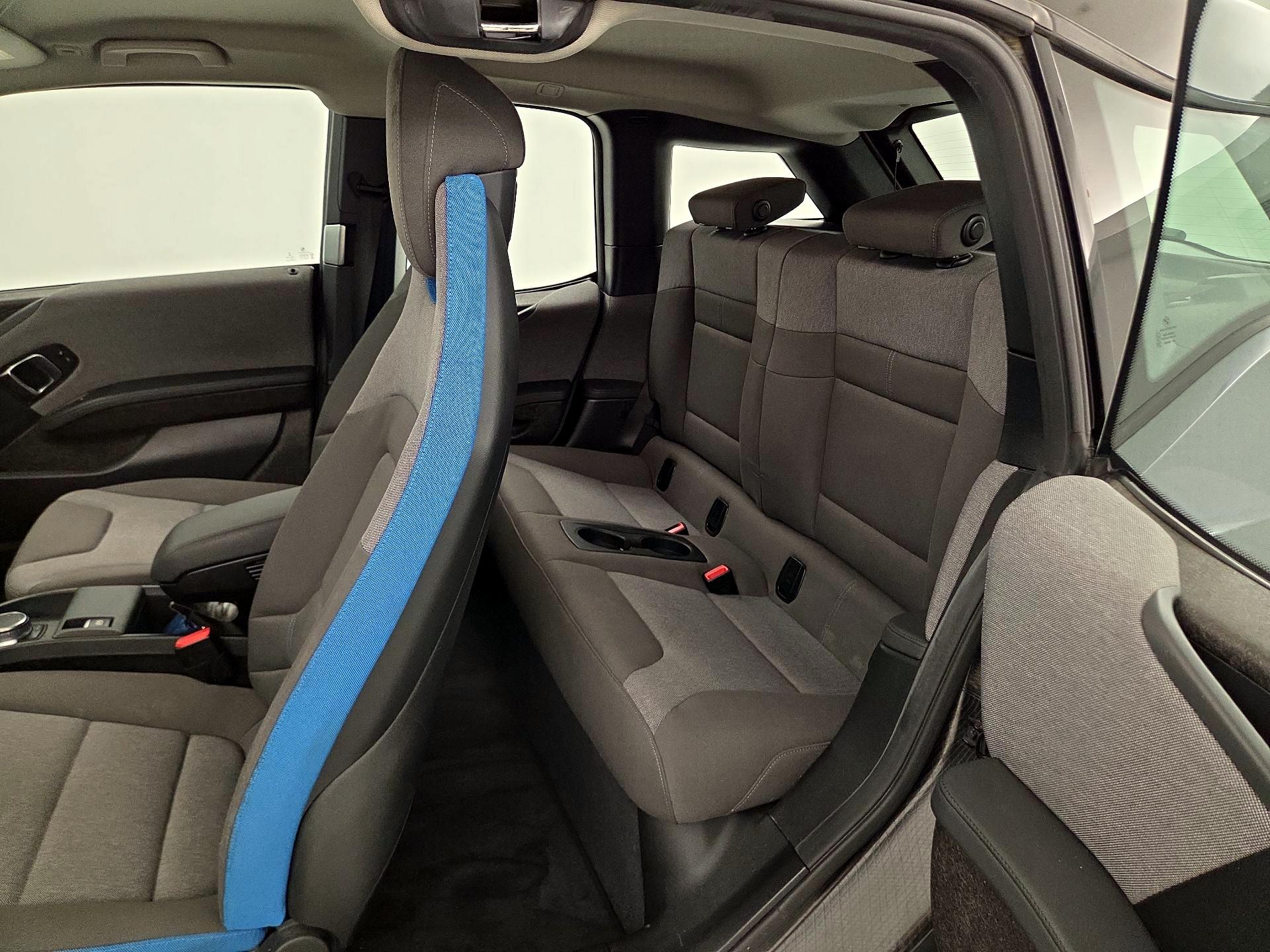 Thumbnail: 2019 BMW i3 - 19