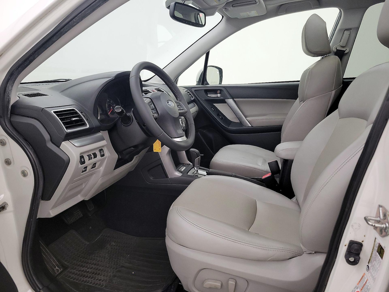 2016 Subaru Forester i Limited - Photo 12