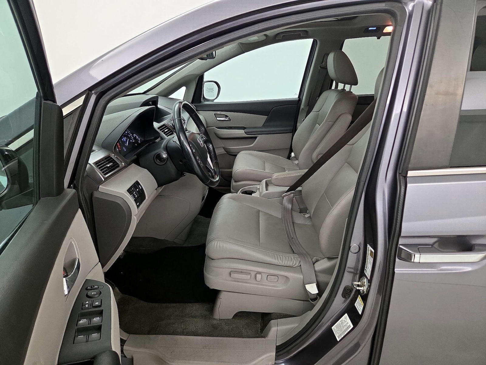2016 Honda Odyssey EX-L - Photo 12
