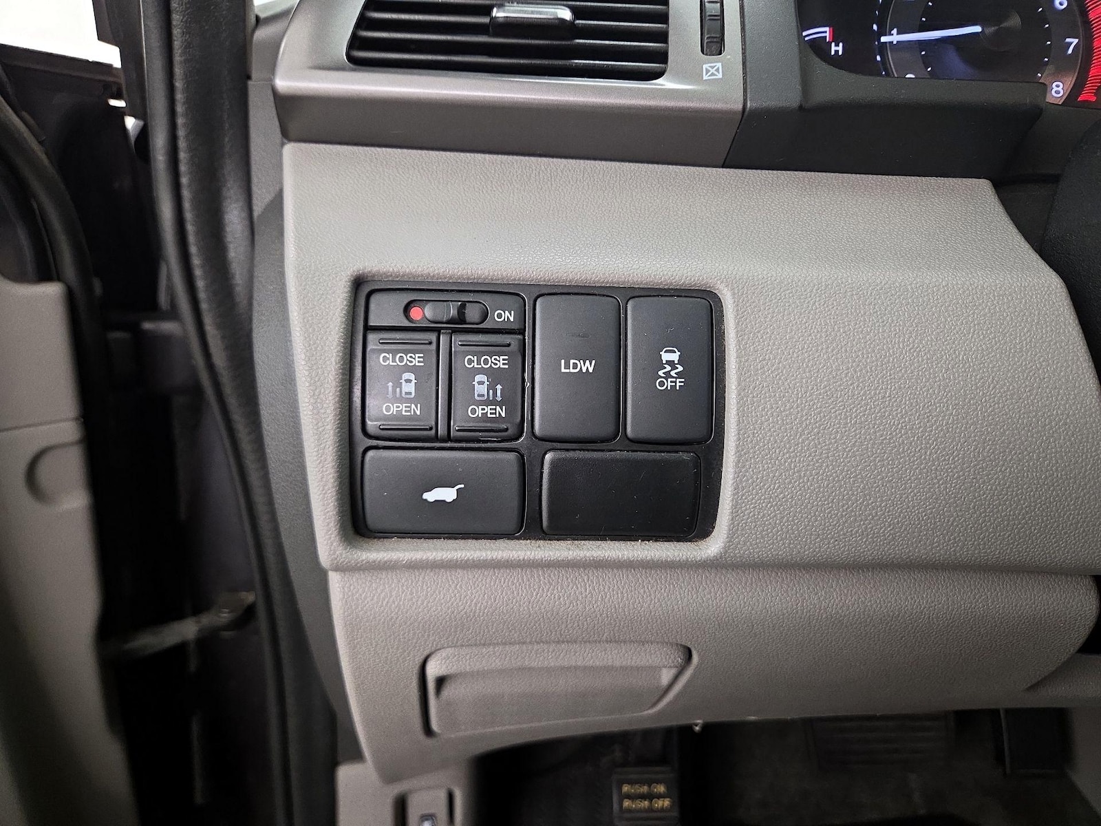 2016 Honda Odyssey EX-L - Photo 14
