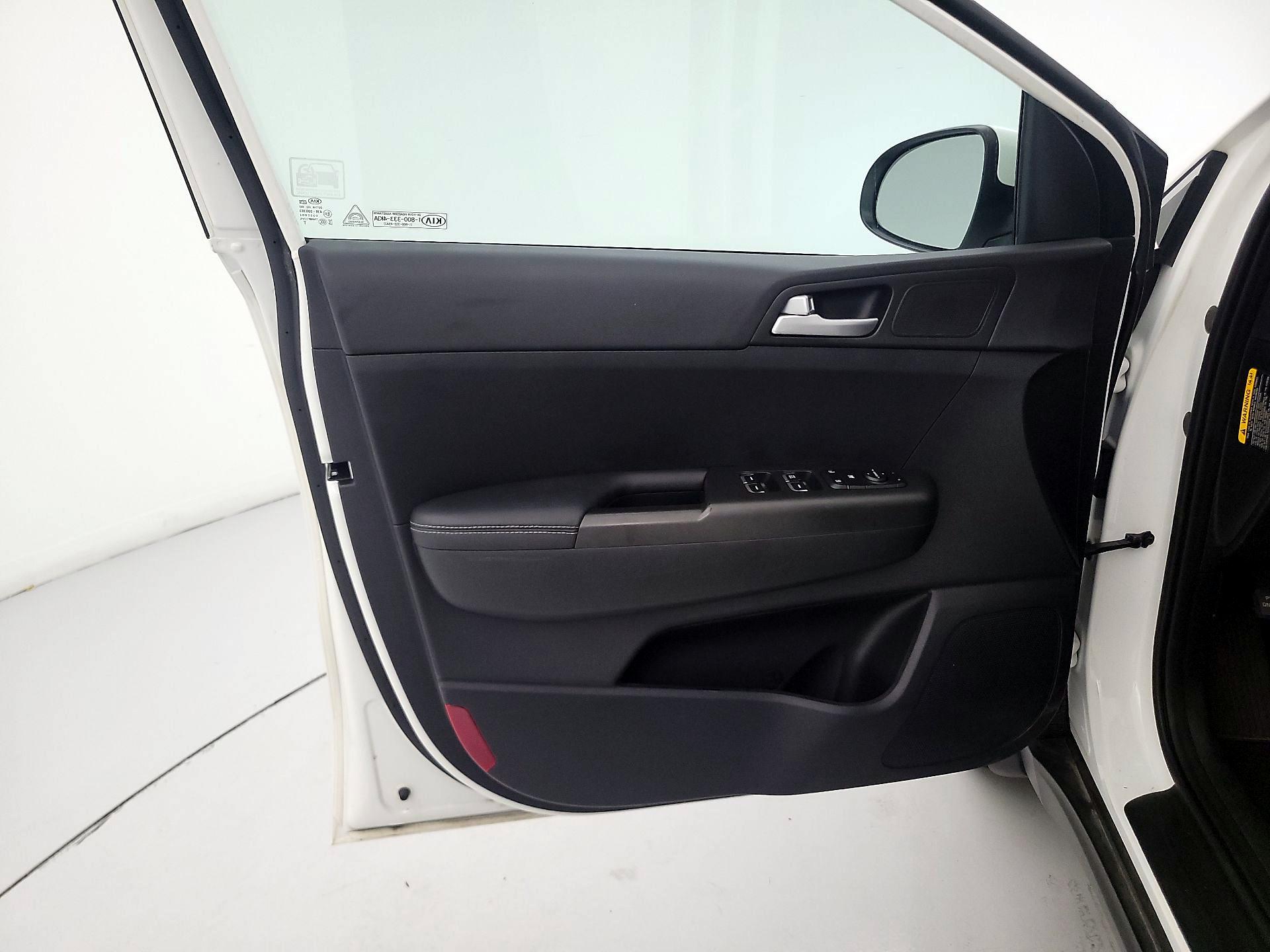 Thumbnail: 2021 Kia Sportage - 12